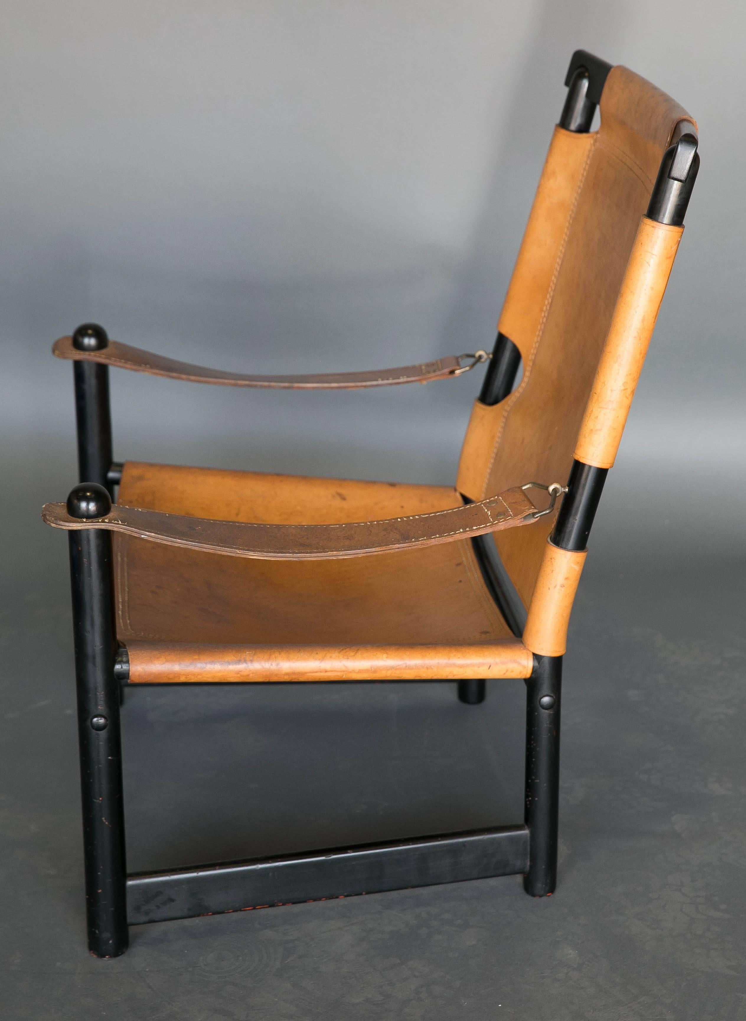 Mid Century Leather and Ebonized Wood Chair In Excellent Condition In Houston, TX