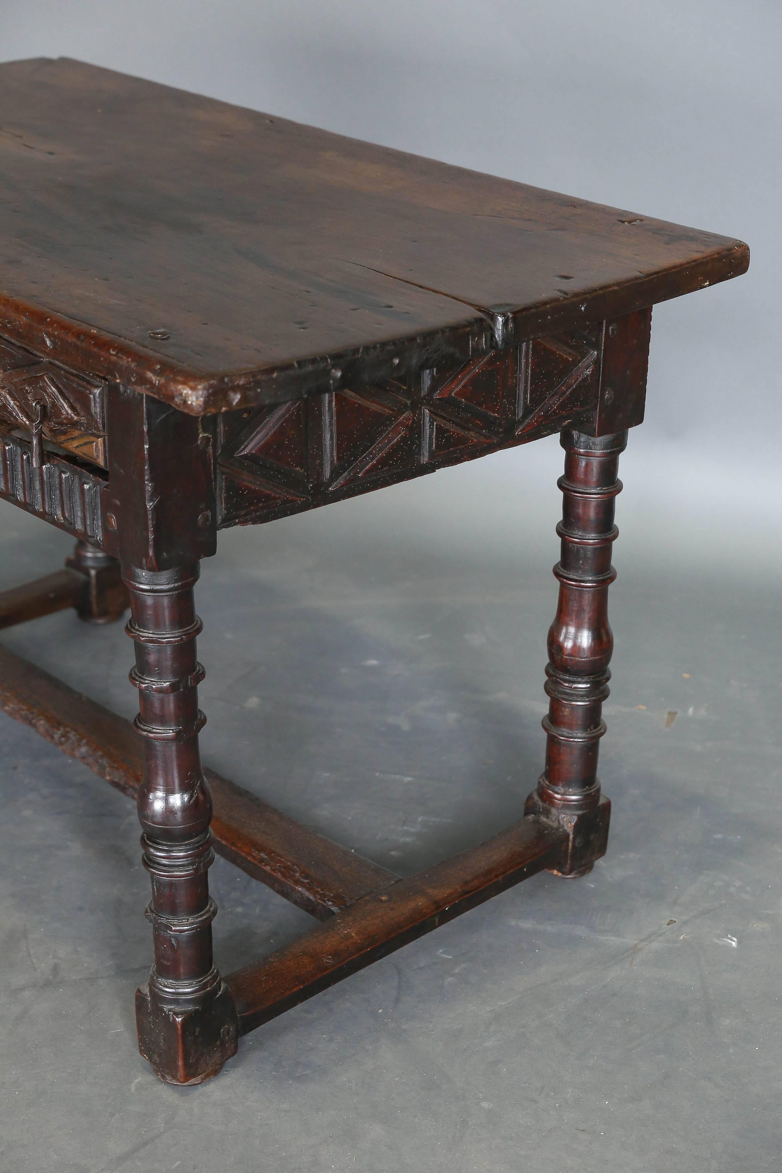 Châtaignier Table console espagnole ancienne du XVIIIe siècle en vente