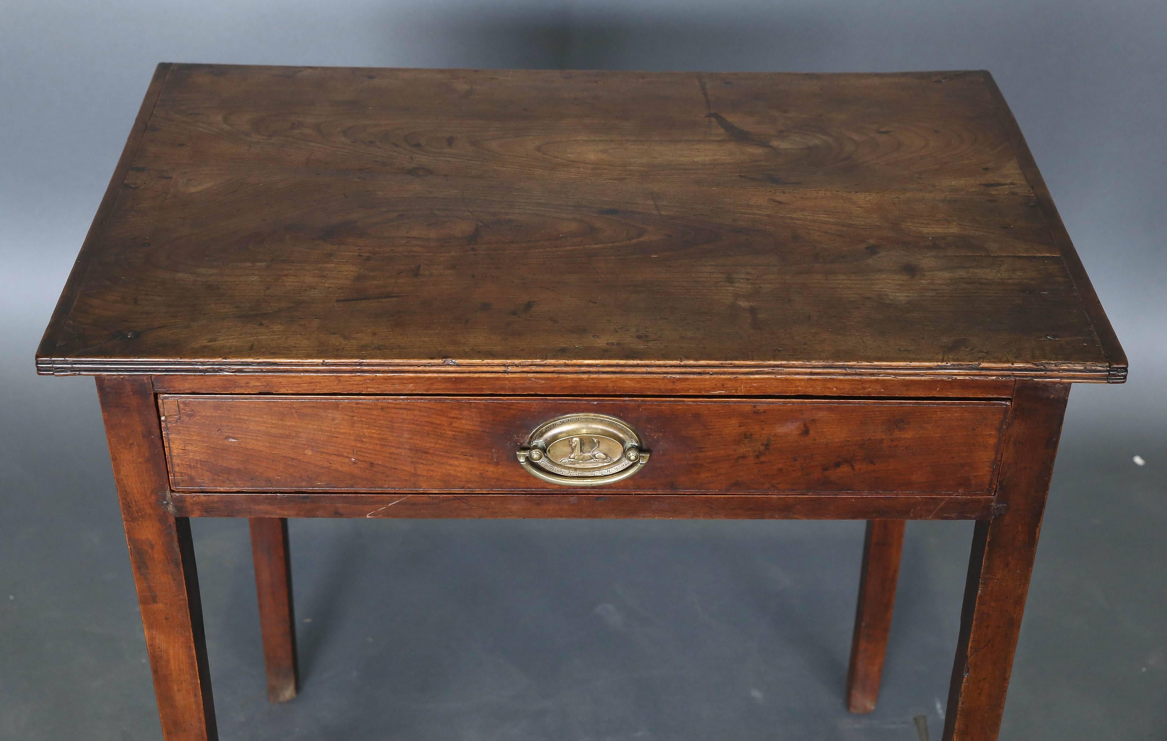 English Antique 19th Century Mahogany Table