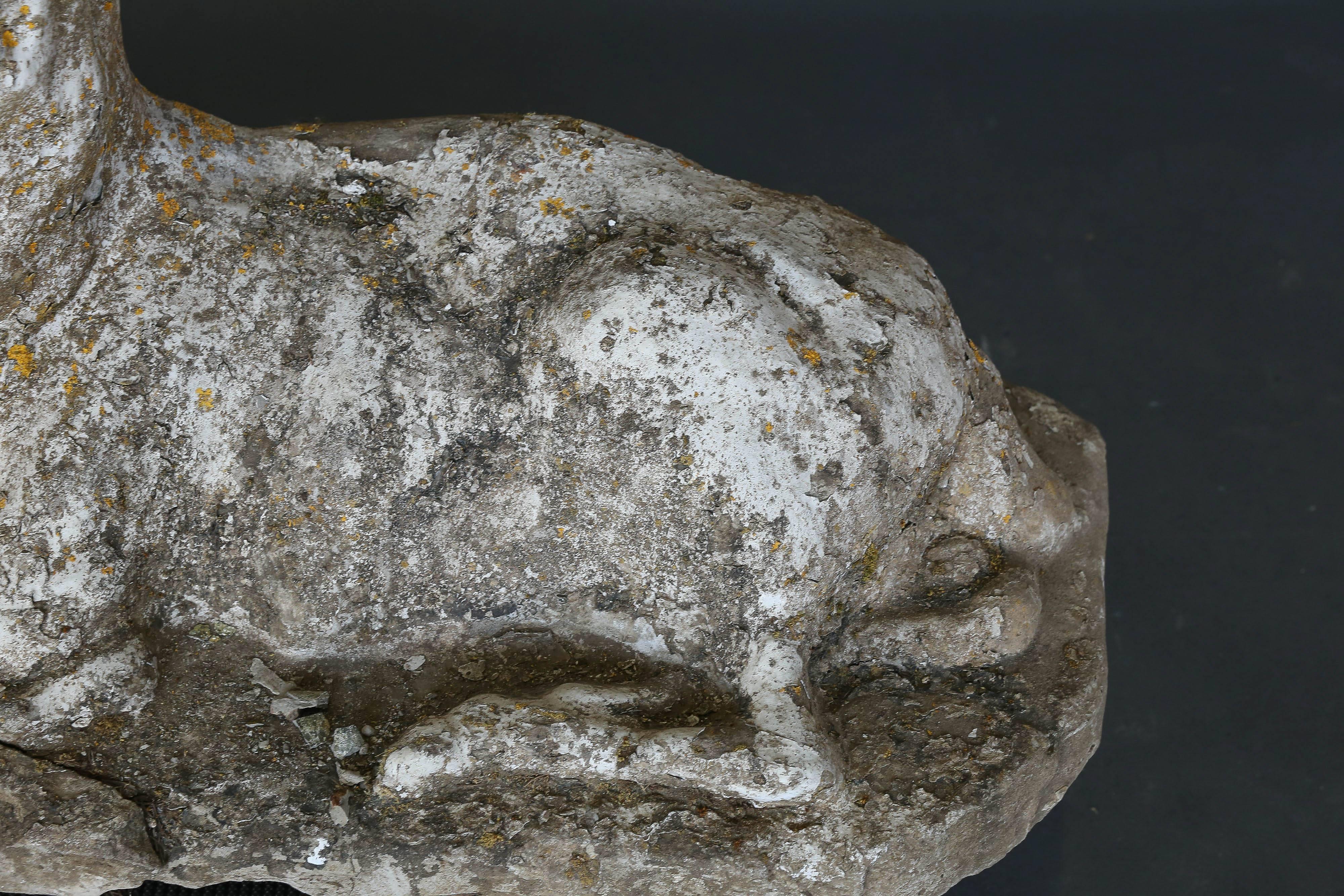 Anglais Cerf majestueux en pierre moulée du 19ème siècle en vente
