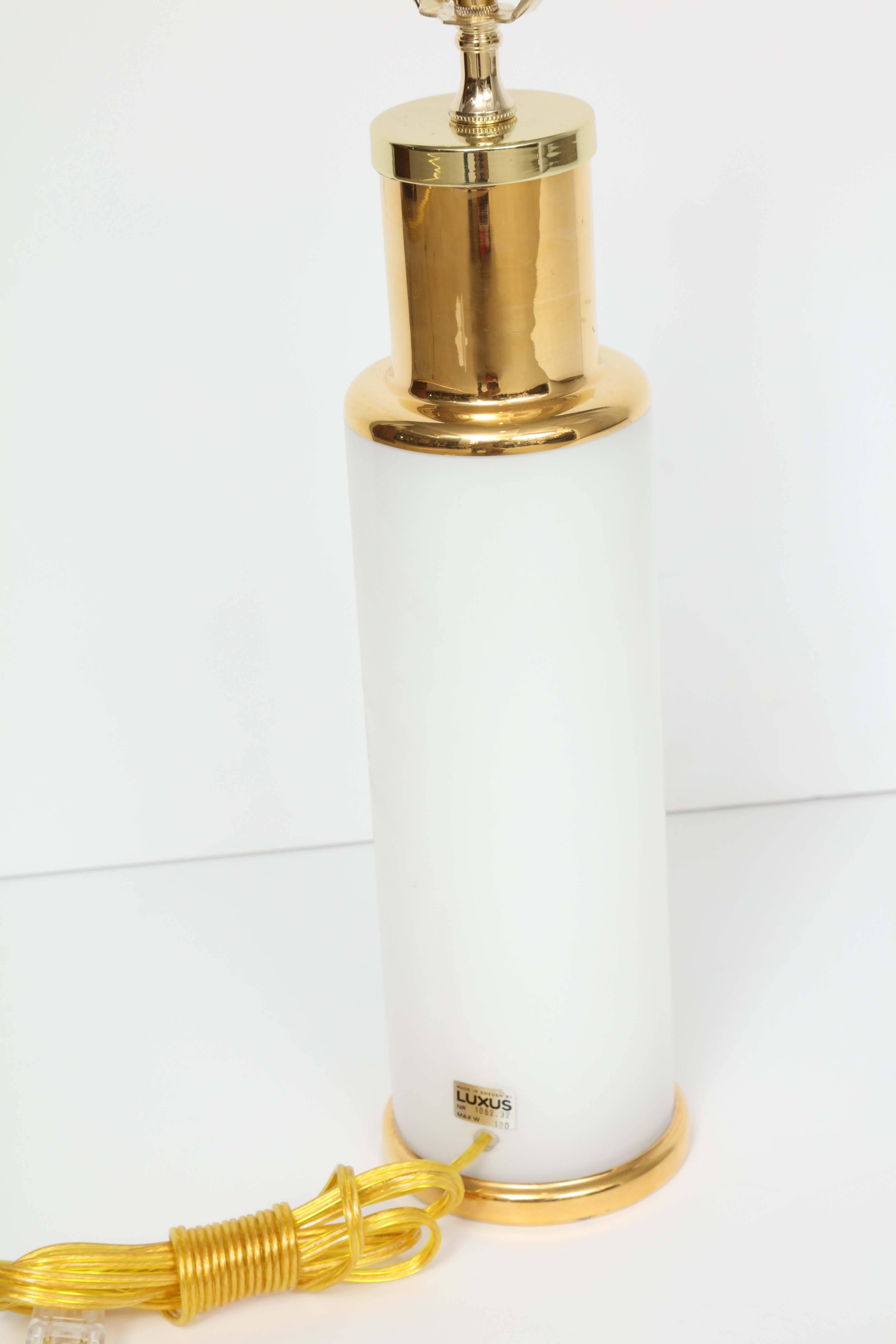 Luxus White Glass & Gold Trim Lamps In Excellent Condition In New York, NY