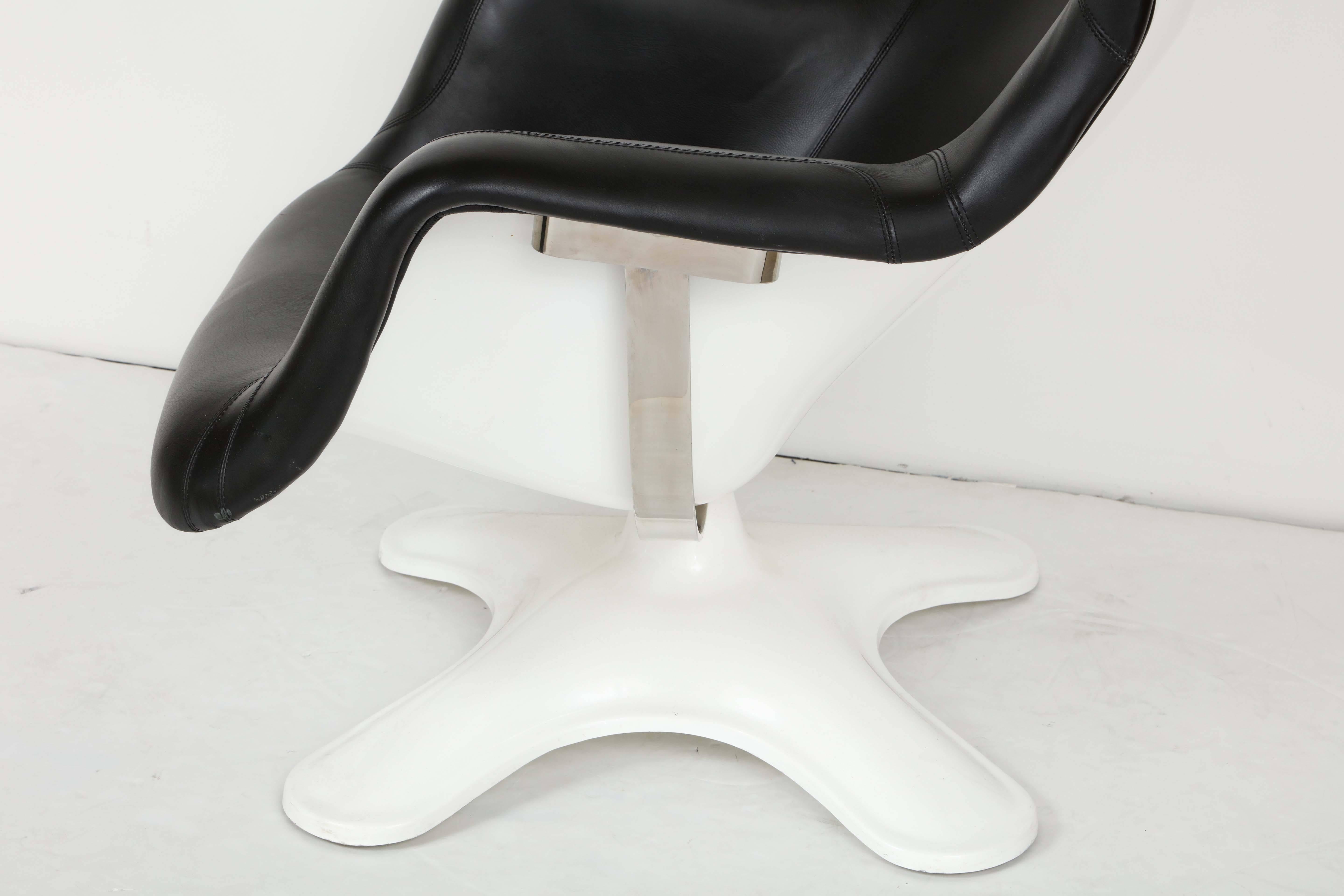 Karuselli Lounge Chair by Yrjo Kukkapuro 1