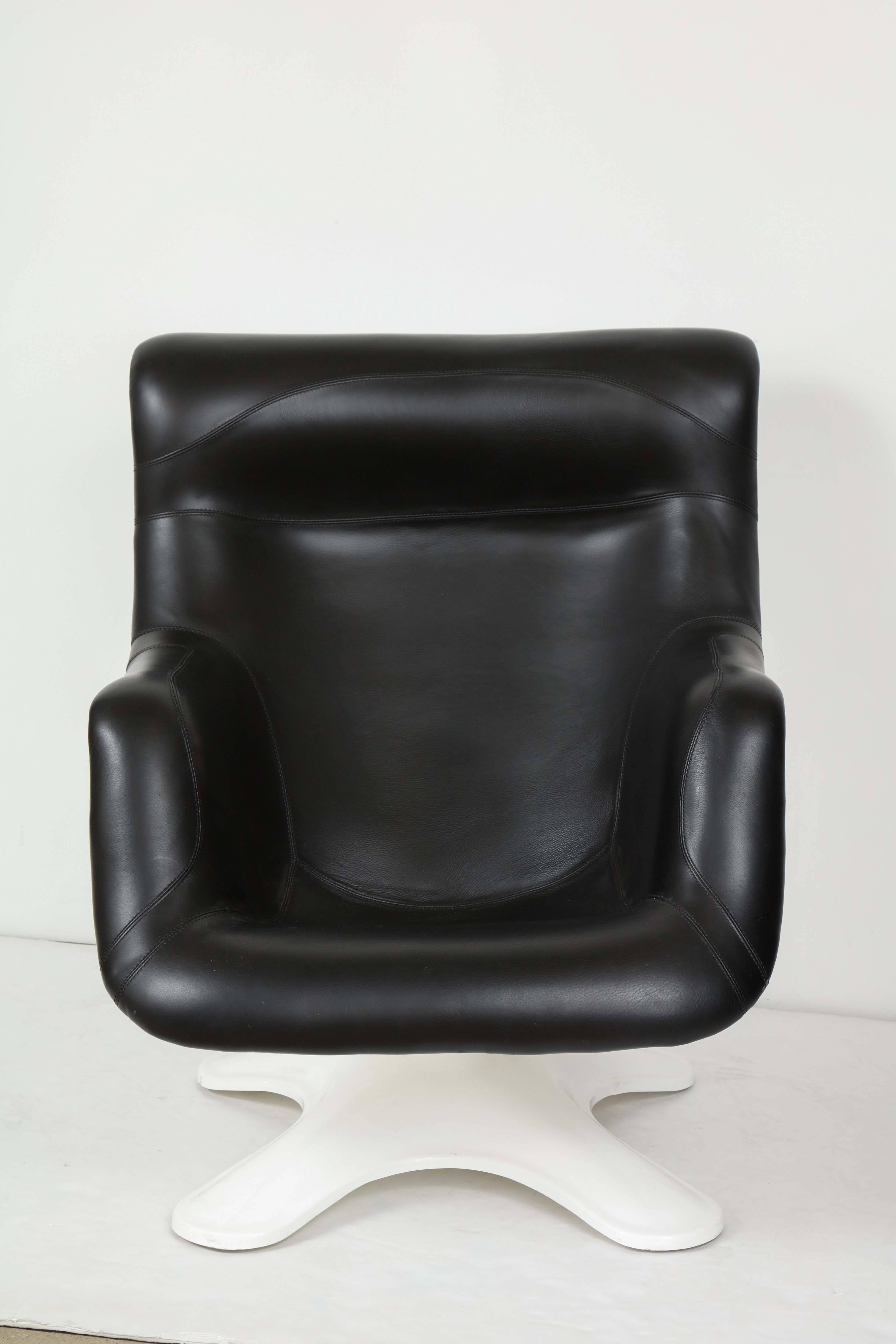 Karuselli Lounge Chair by Yrjo Kukkapuro 4