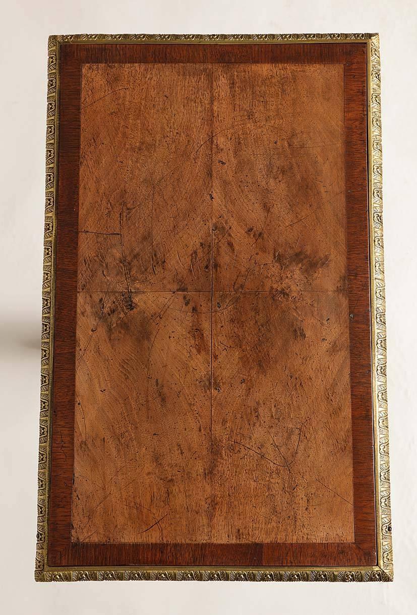 Début du XIXe siècle Table Regency anglaise à la manière de Thomas Parker en vente