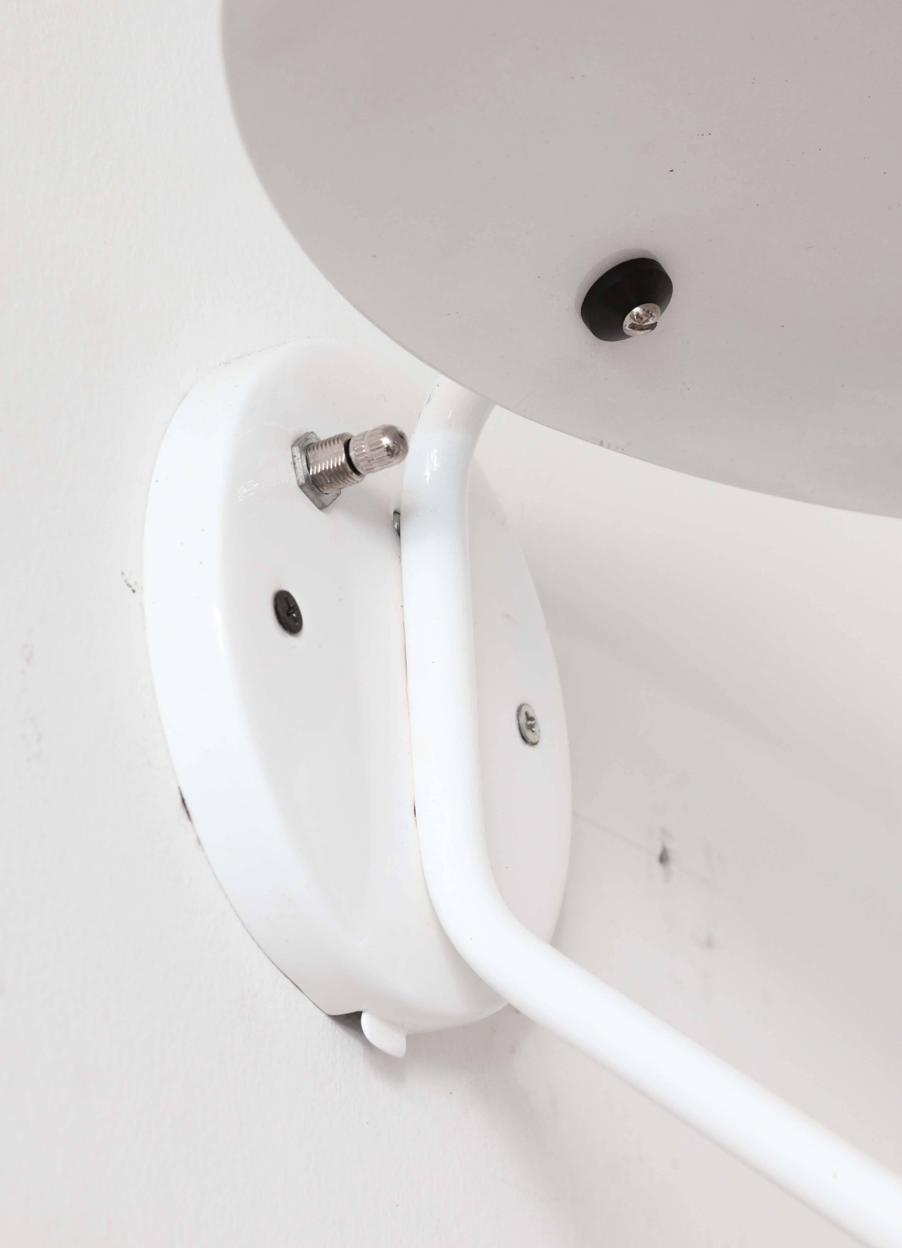 Aplique Blanco Lightolier en Excelente estado para la venta en New York, NY