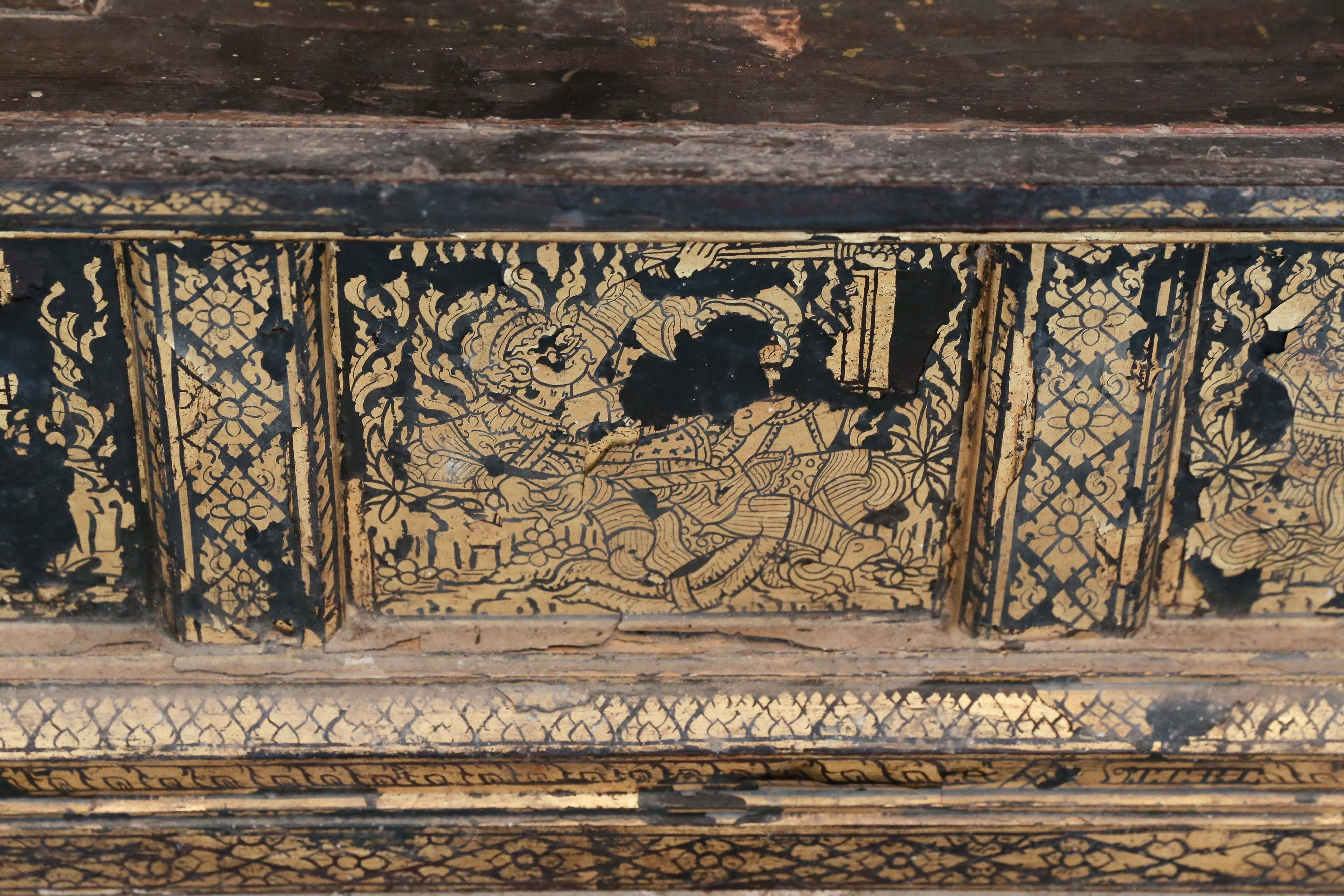 19th Century Thai Parcel-Gilt Buddhist Scroll Processional Box In Fair Condition In Houston, TX