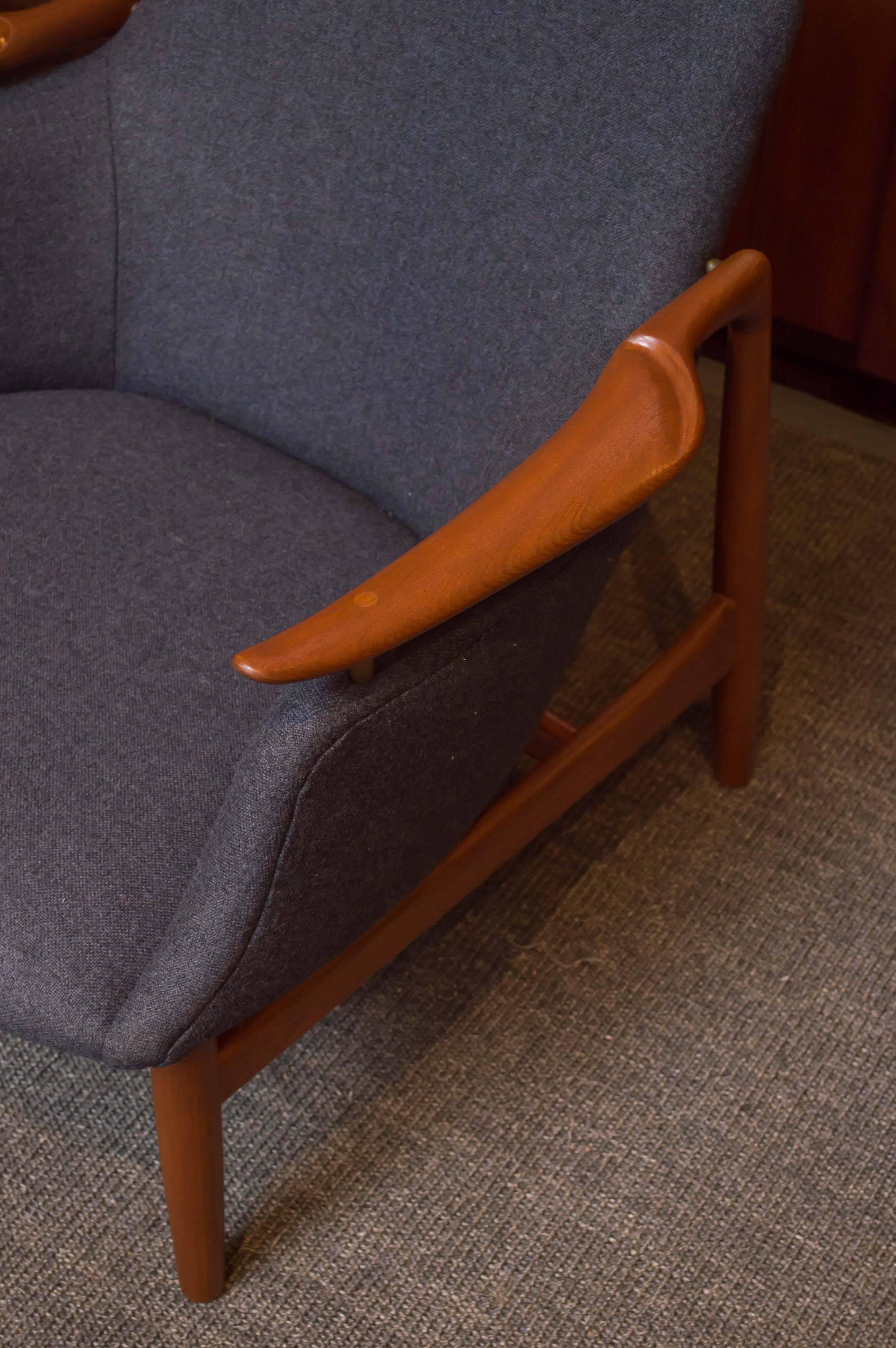 Finn Juhl NV 53 Lounge Chairs In Excellent Condition In San Francisco, CA