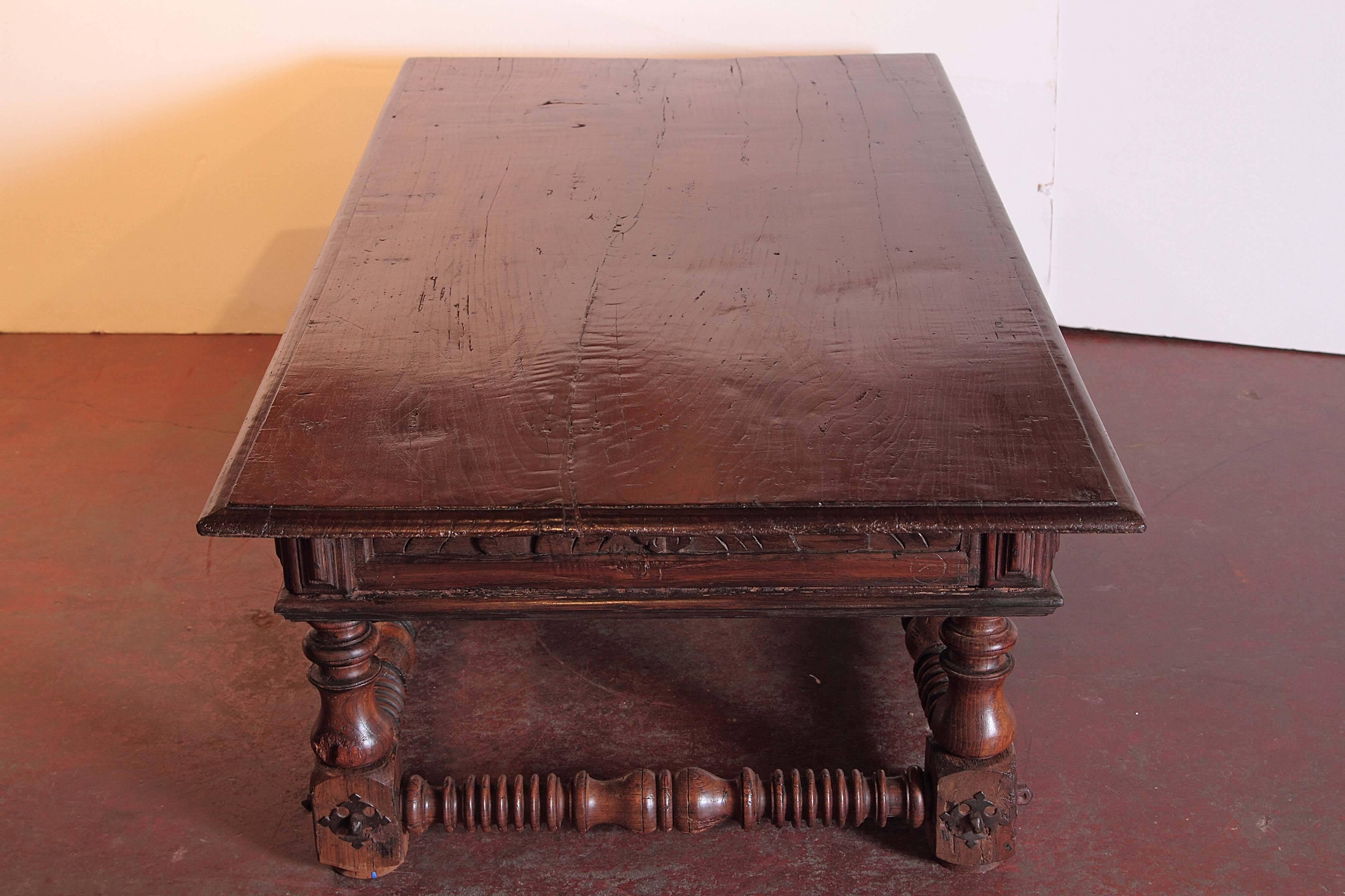 Large 18th Century Spanish Hand-Carved Chestnut Coffee Table with Three Drawers  In Excellent Condition In Dallas, TX