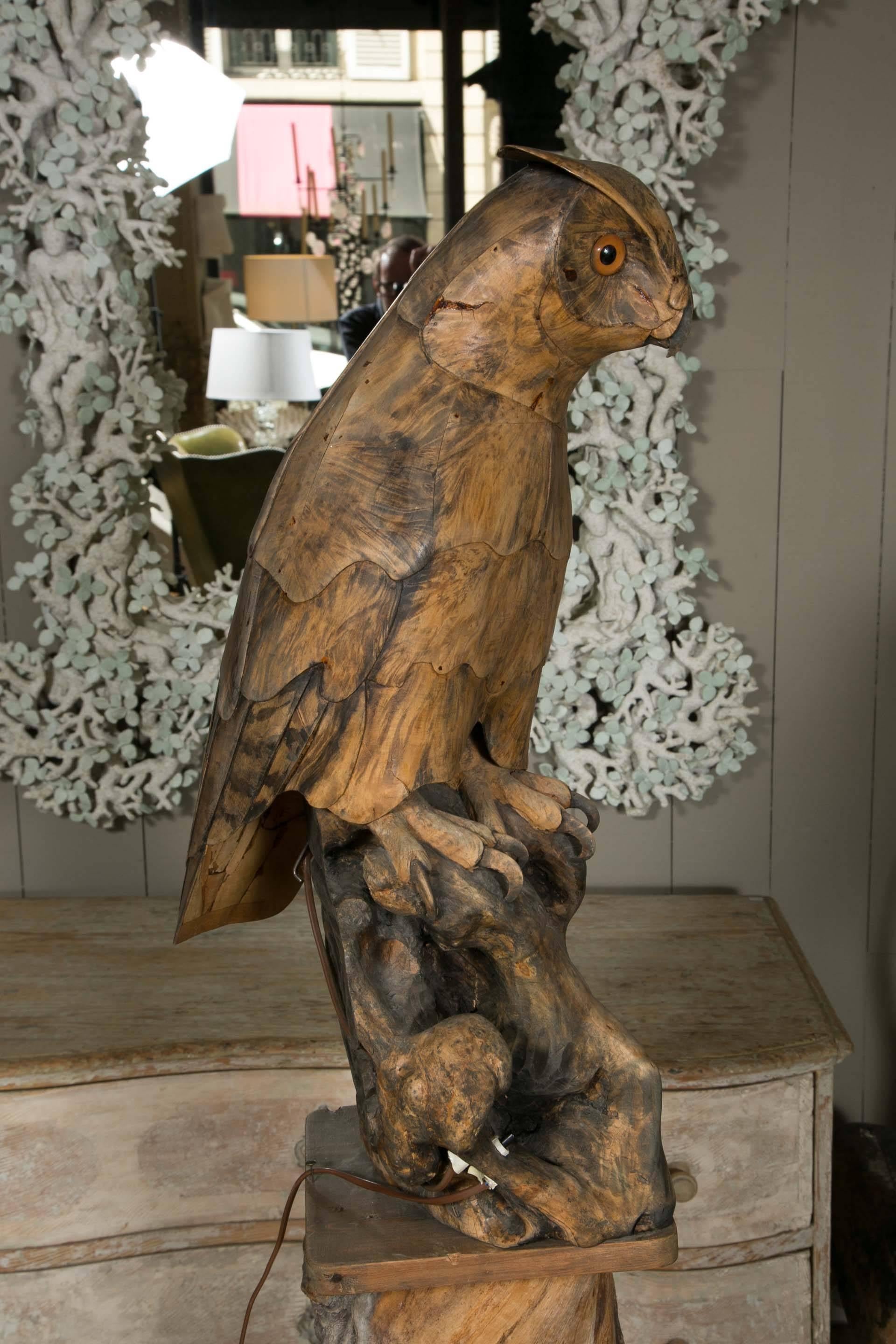 Late 20th Century Luminous Wooden Sculpture of a Great Owl over a Trunk Base, circa 1970