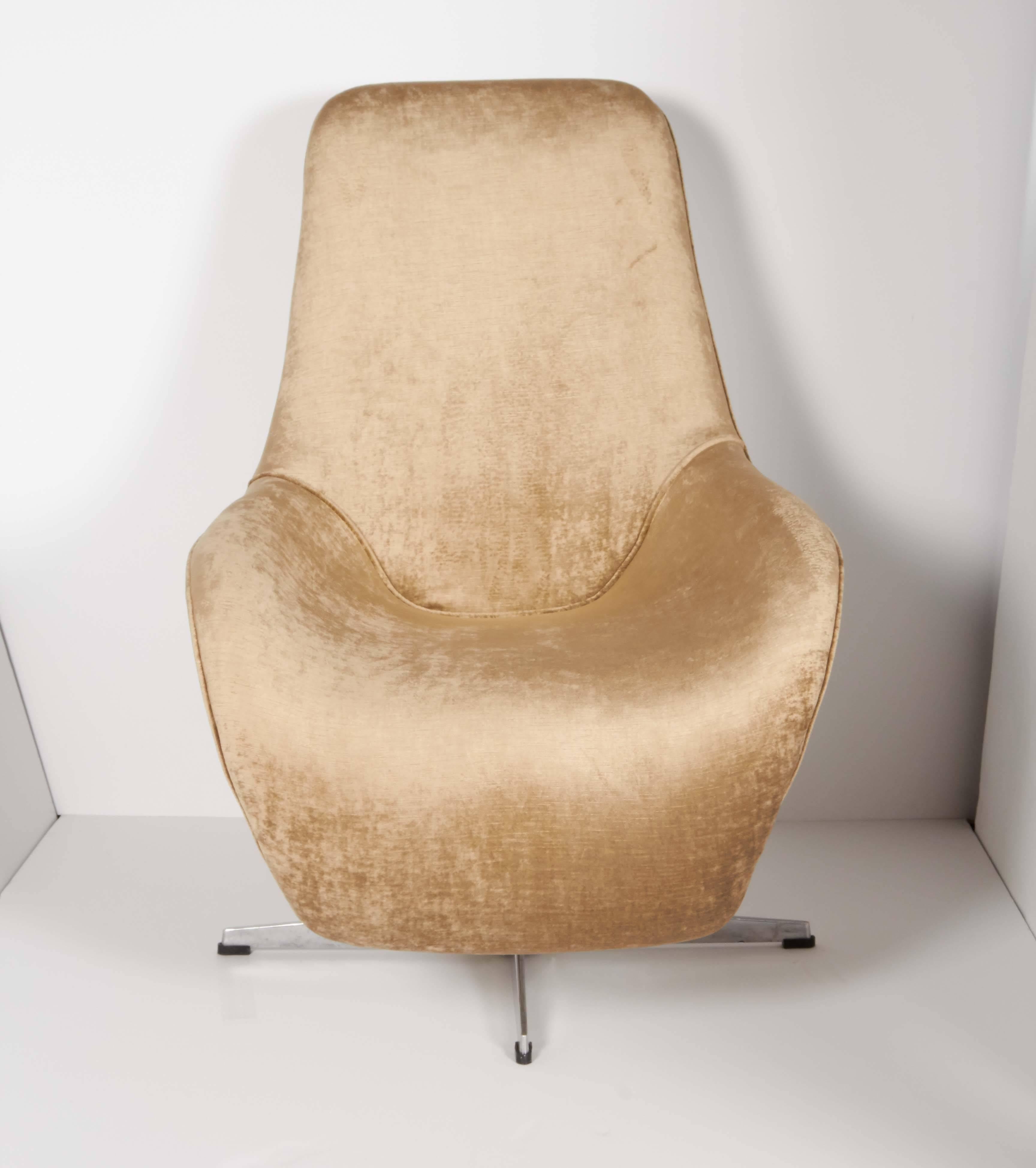 Danish Mid-Century Swivel Lounge Chair in Taupe Velvet Attributed to H.W. Klein