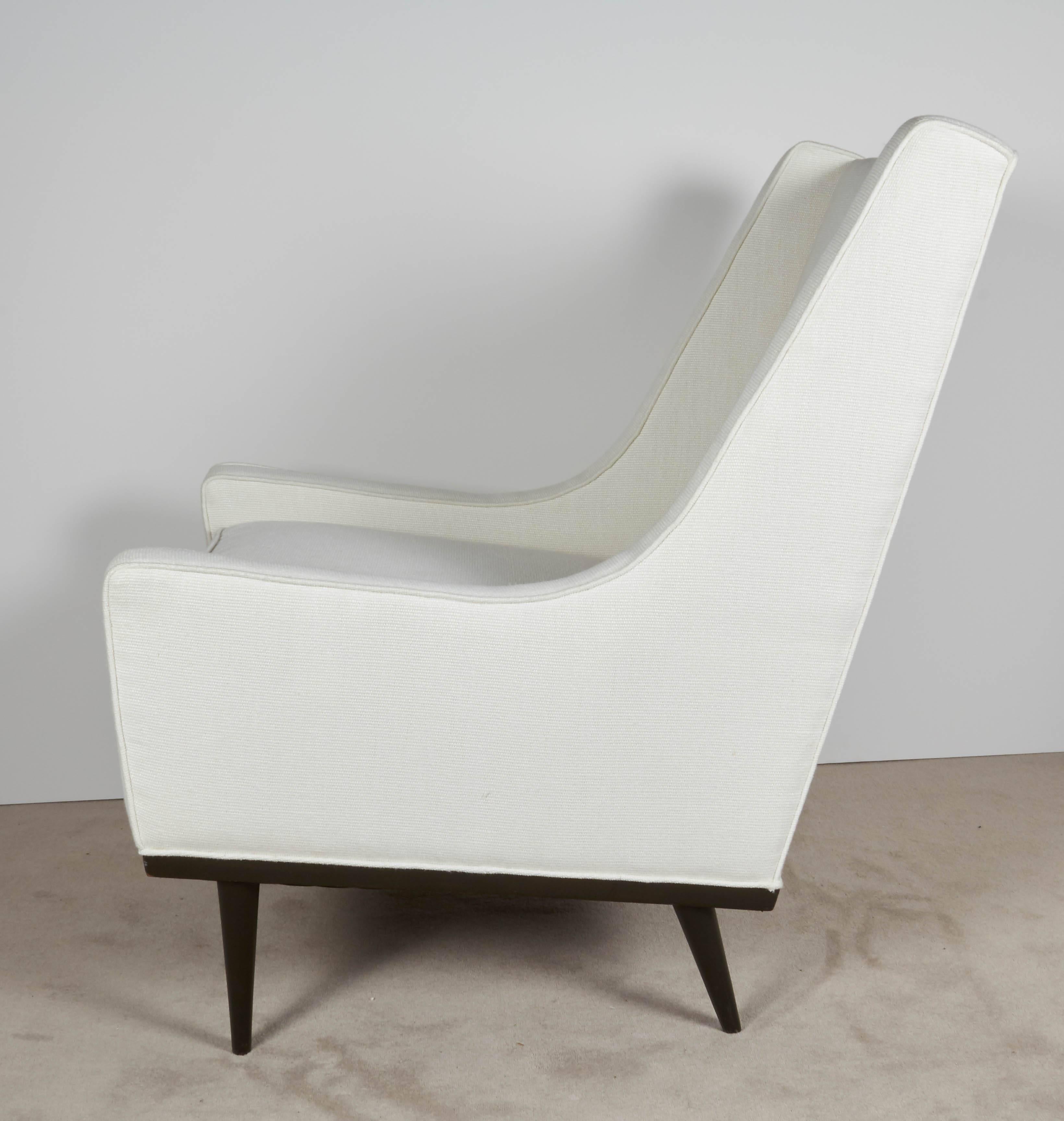 Milo Baughman White Linen Lounge Chair for James Inc. In Excellent Condition In New York, NY