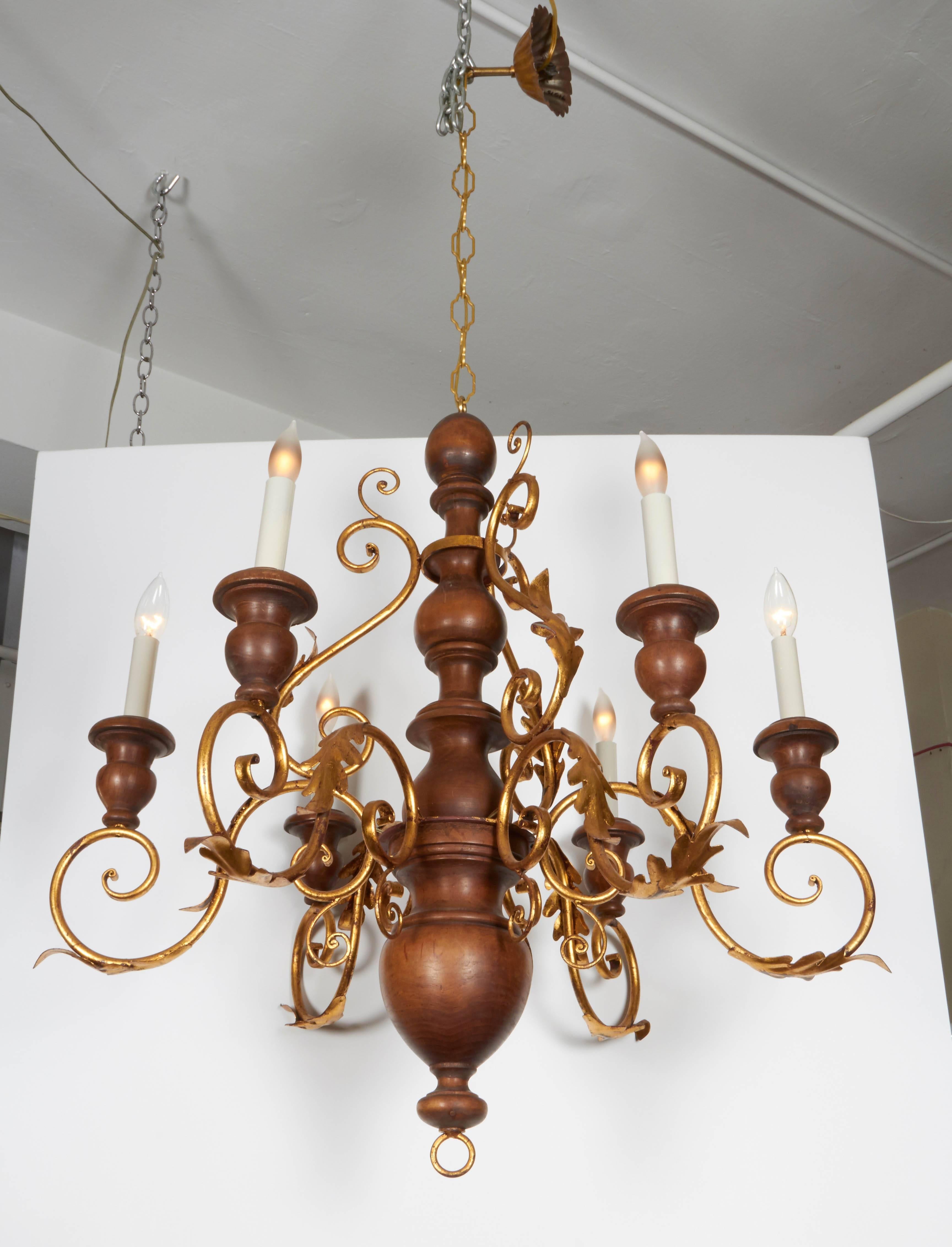 Mid-Century Six-Light Florentine Wood and Gilt Metal Chandelier In Good Condition In New York, NY