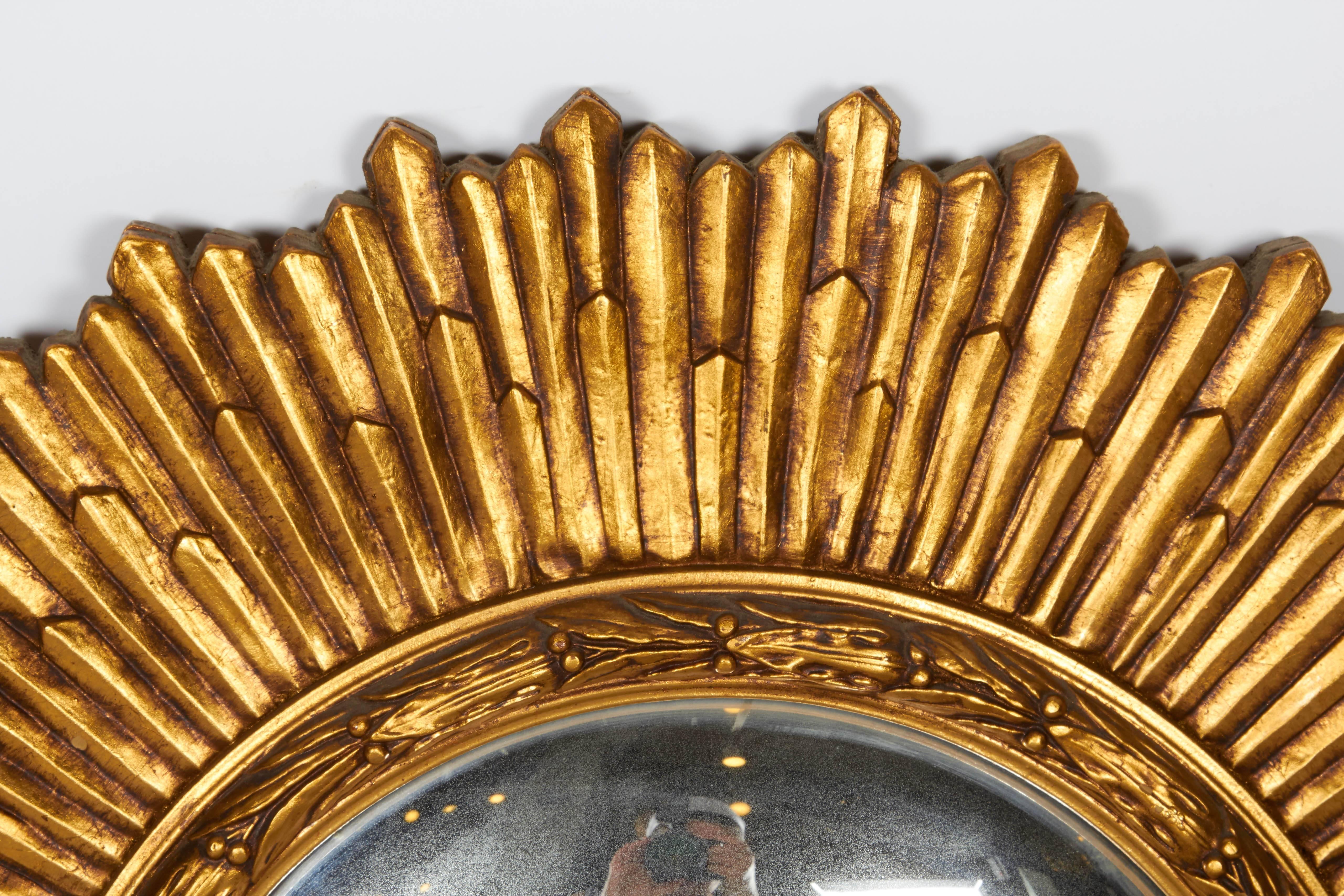 1960s Gilt Carved Sunburst Mirror In Good Condition In New York, NY