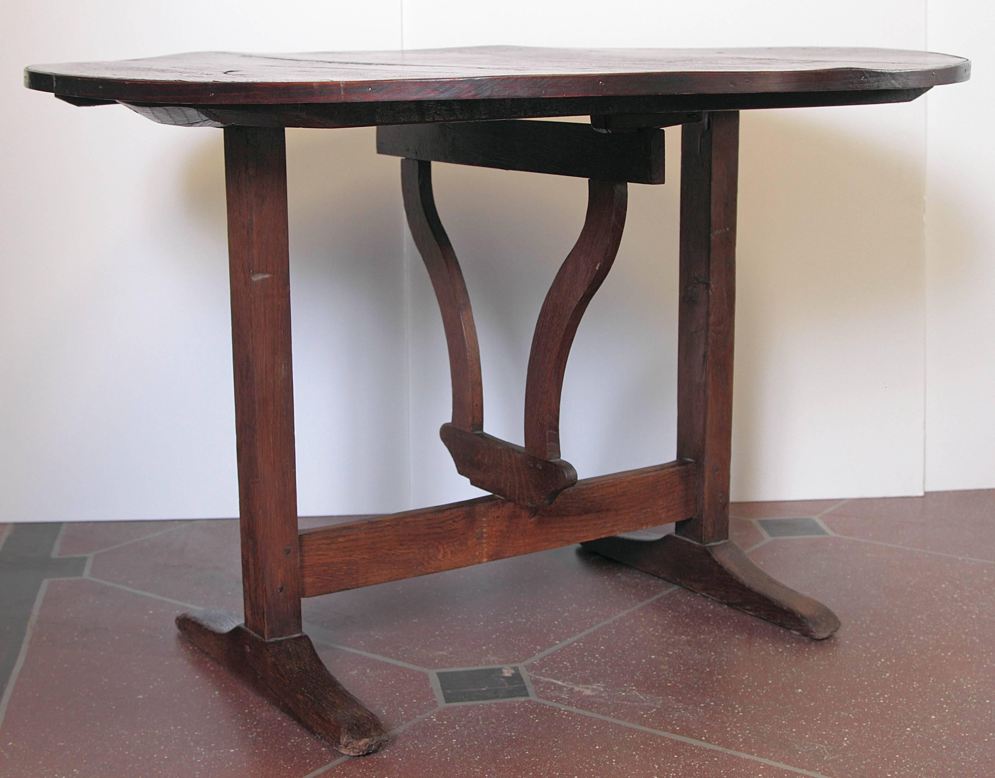19th Century French Oak Wine Tasting Table In Good Condition In Dallas, TX