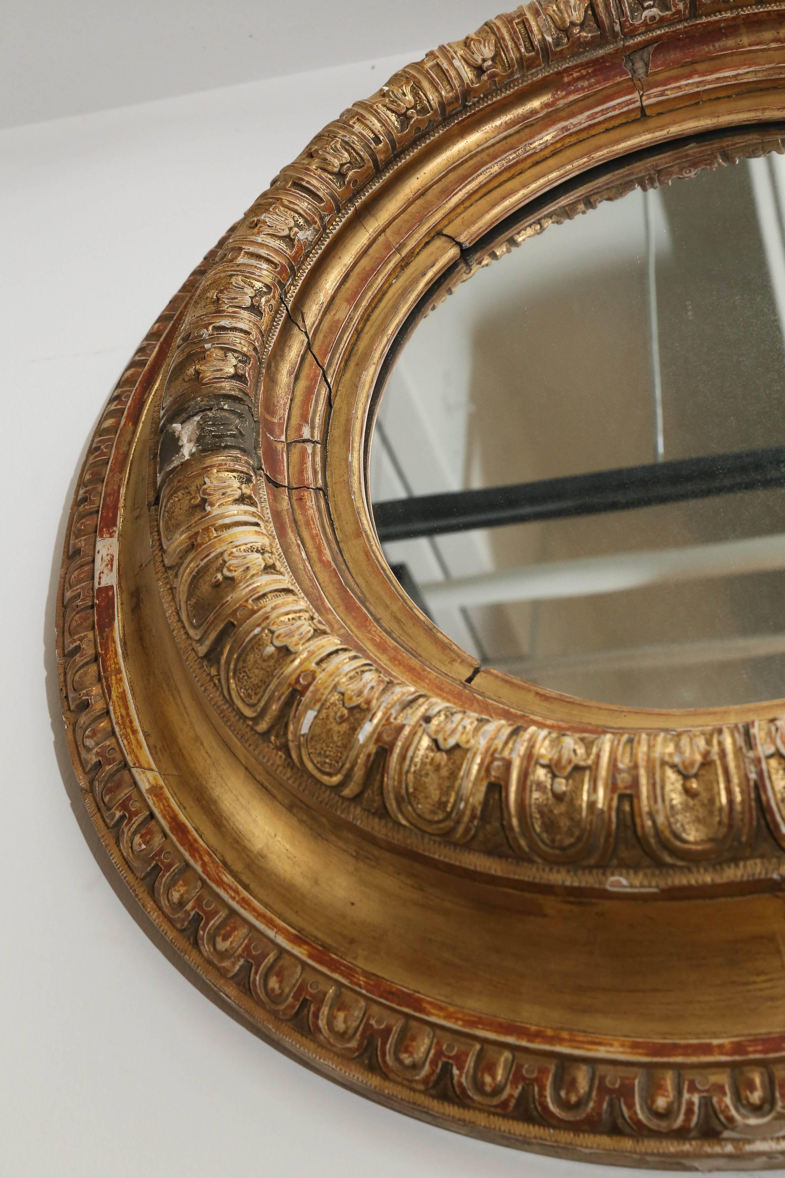 old round mirror