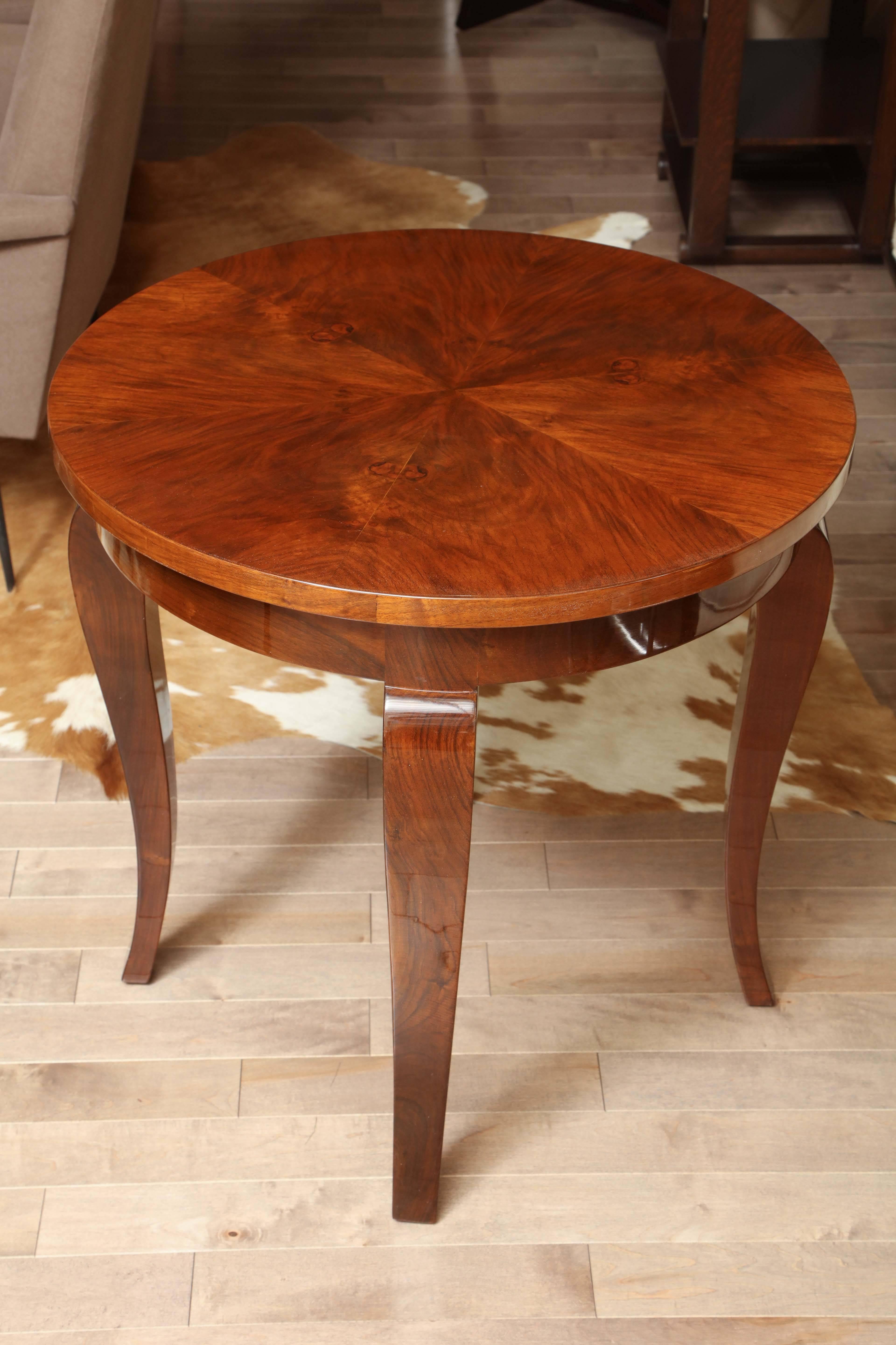 Moderne Side Table, circa 1940 3