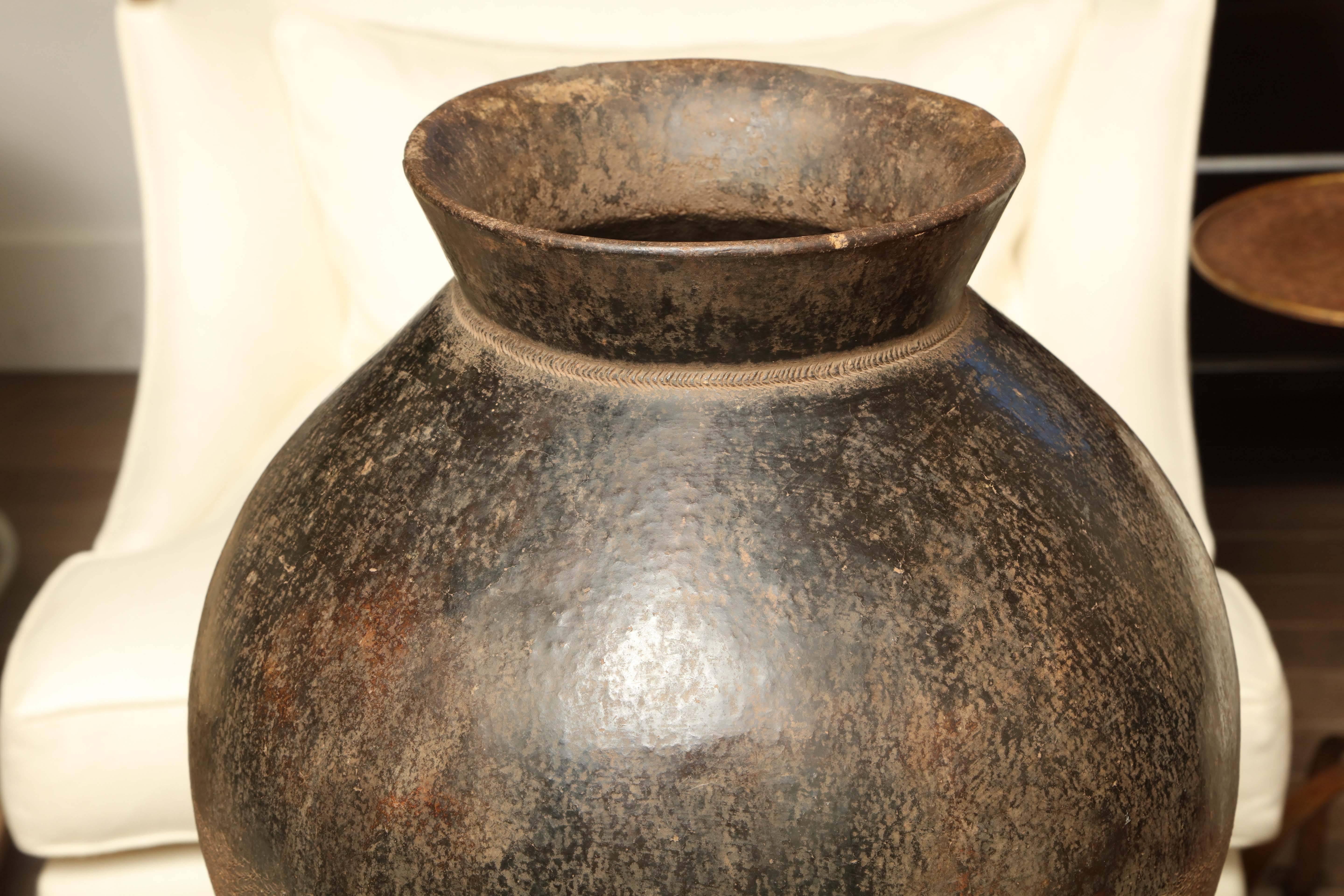Mid-20th Century Mid-Century Terracotta Pot from Burkina Faso, West Africa For Sale