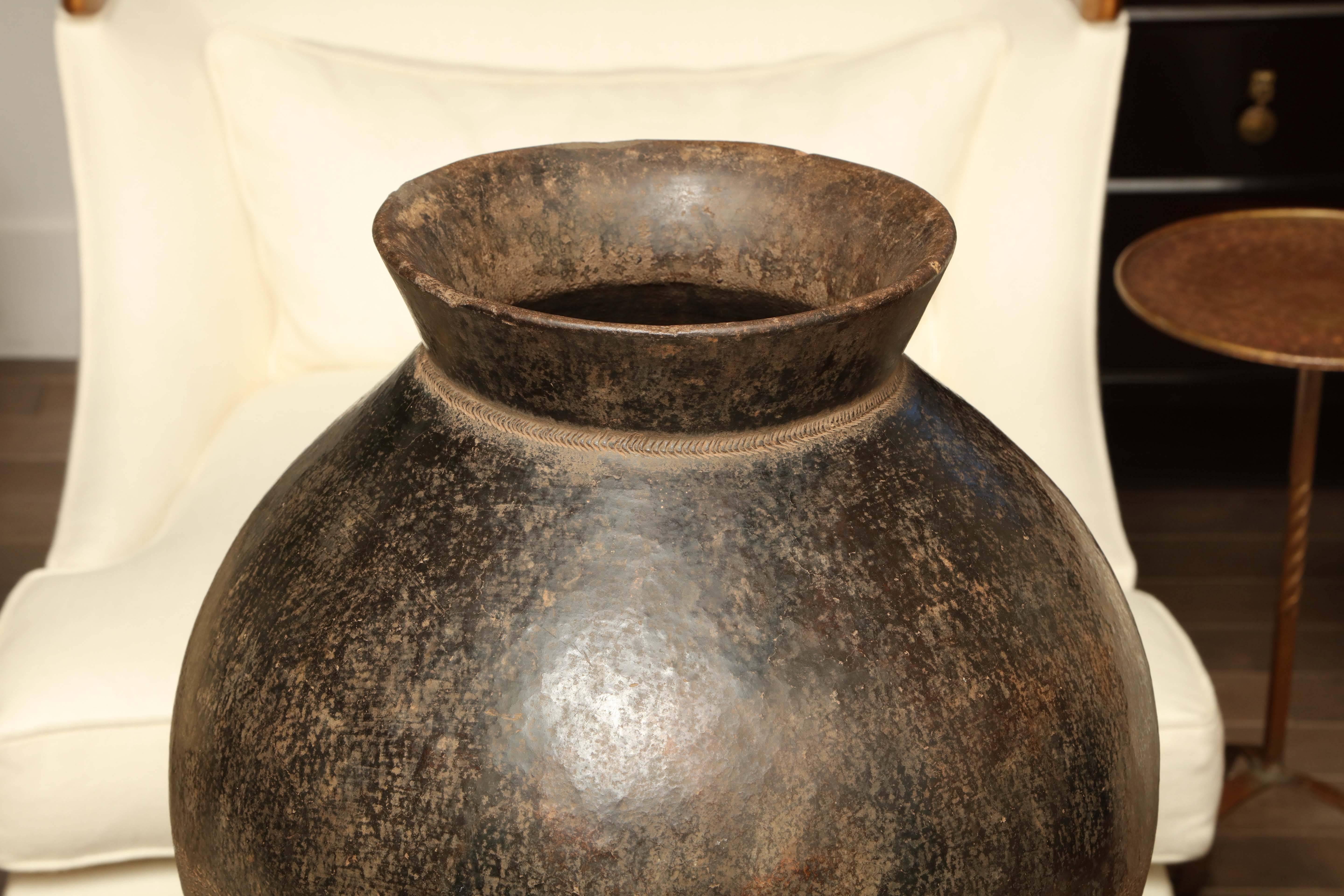 Mid-Century Terracotta Pot from Burkina Faso, West Africa For Sale 2