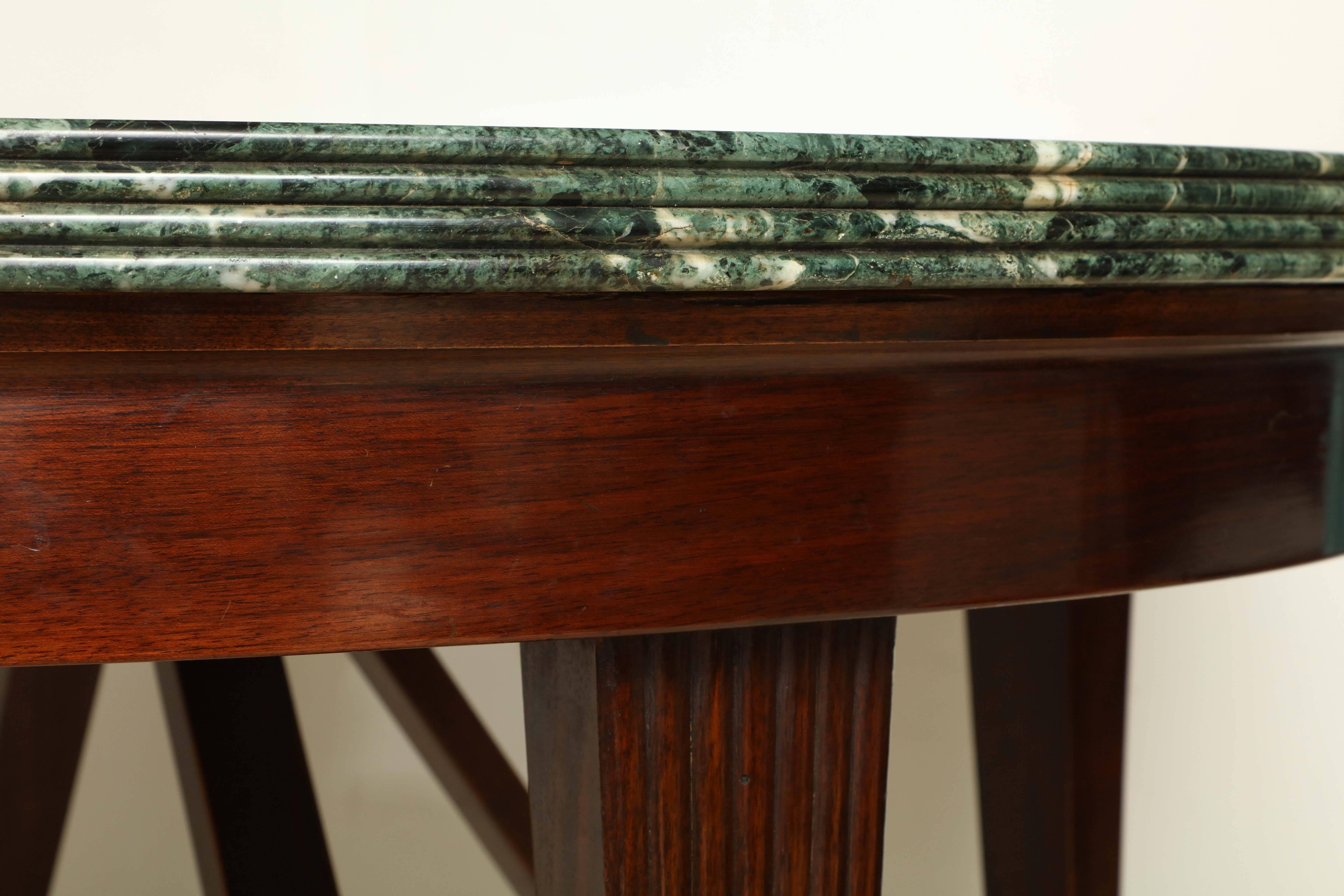 Round, Italian Mahogany Center Table with Green Marble Top and Wood Hairpin Legs In Excellent Condition In New York, NY