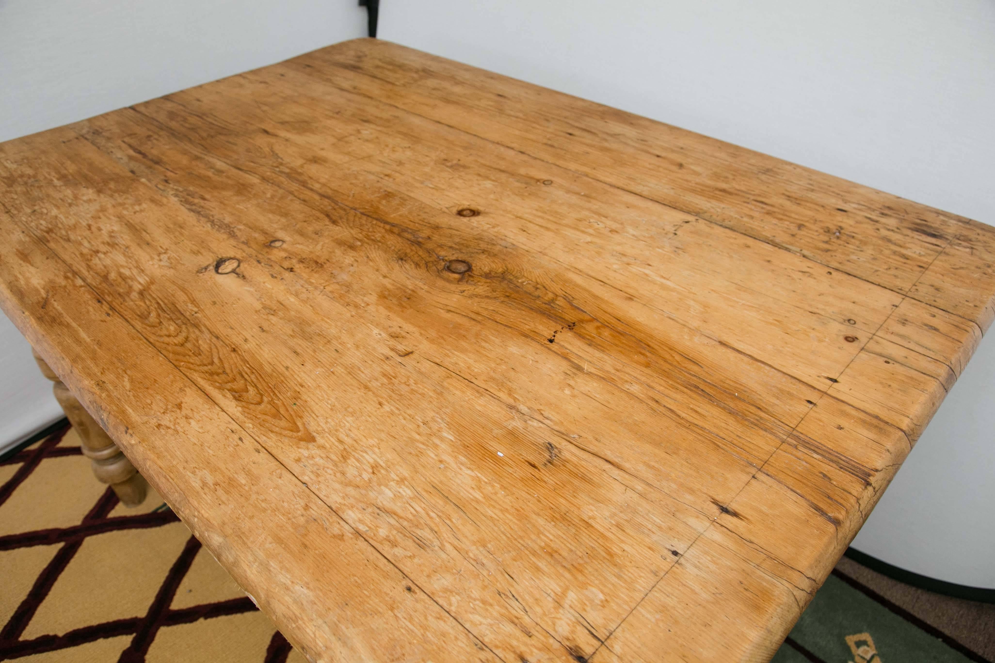 American Fabulous Farm Table or Desk, Distressed Pine, Great Structure and Size