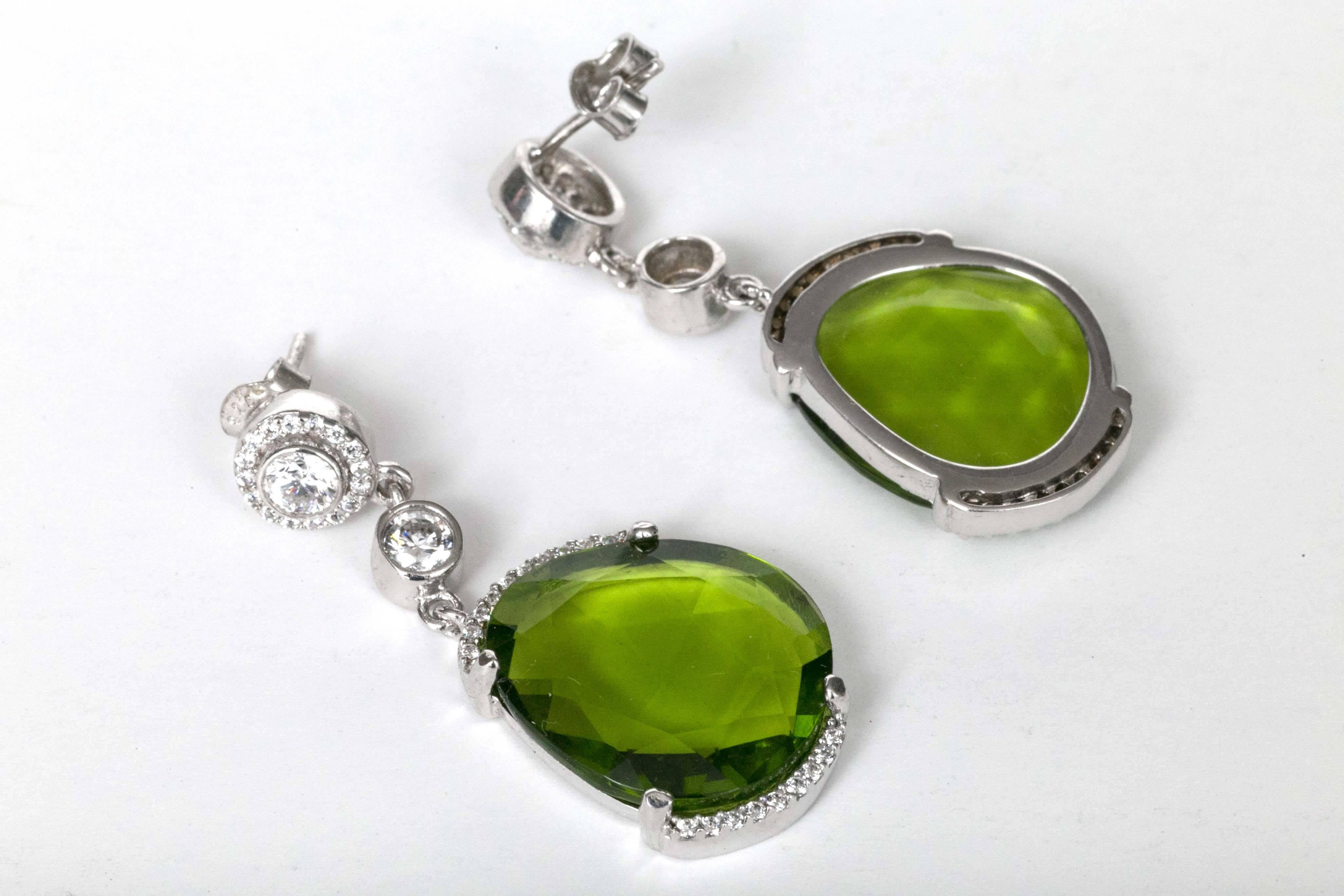 American Beautiful Swarovski Crystal and Waterdrop Peridot Necklace and Earrings Set For Sale