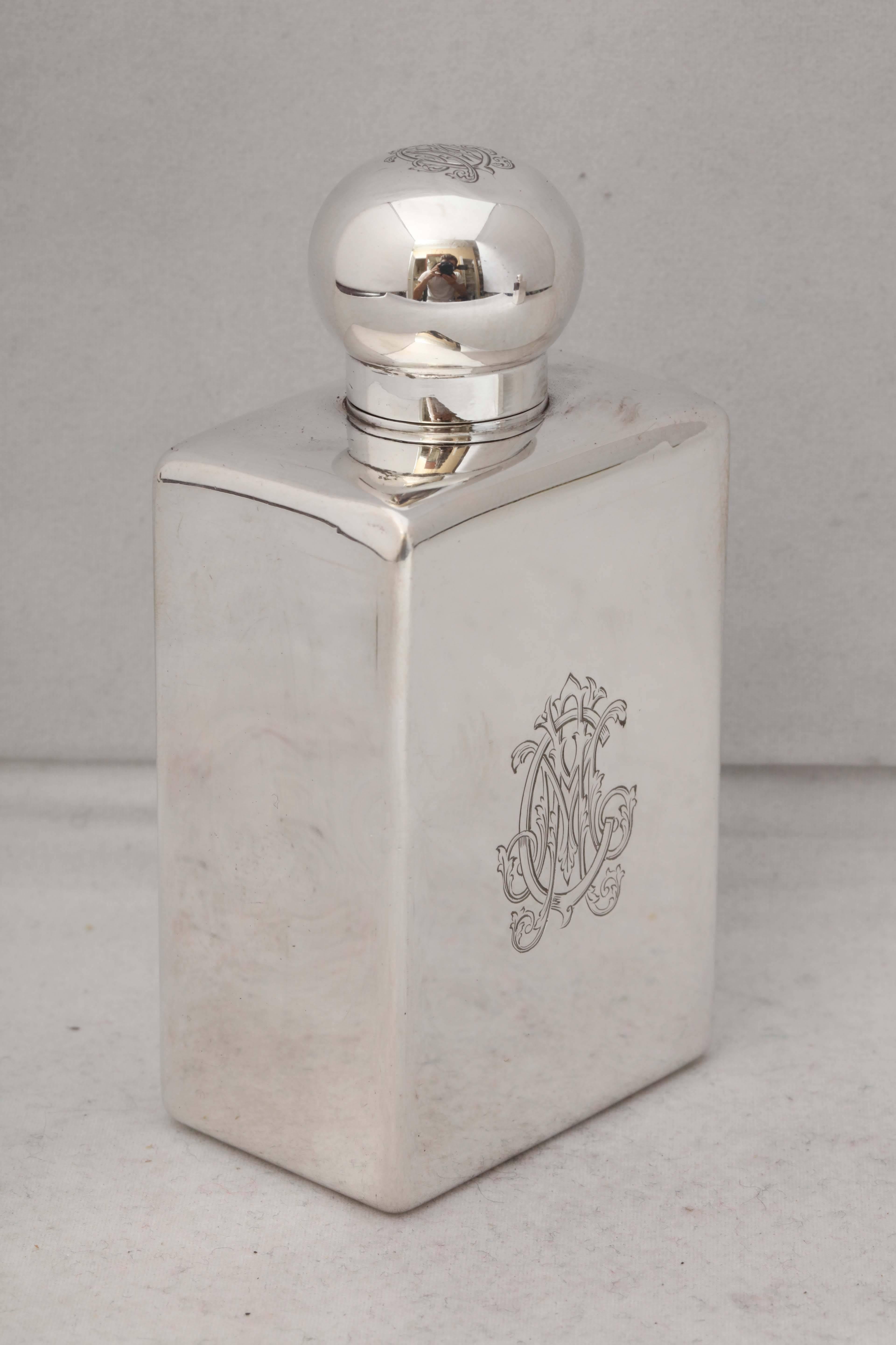 Pair of Edwardian, French All Sterling Silver Cologne Bottles In Good Condition In New York, NY