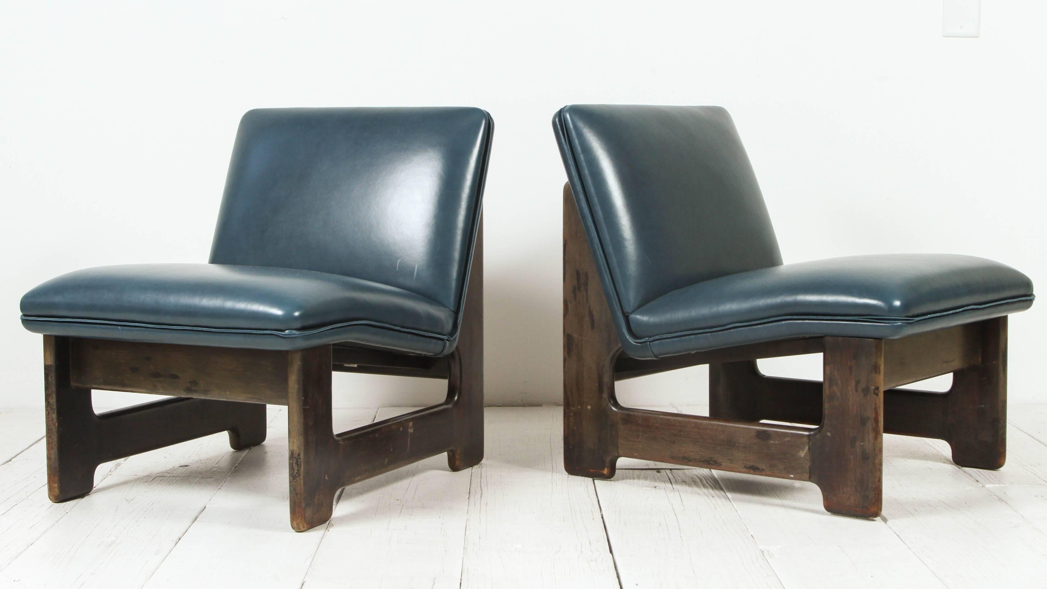 Mid-Century Modern Pair of Italian Leather Club Chairs
