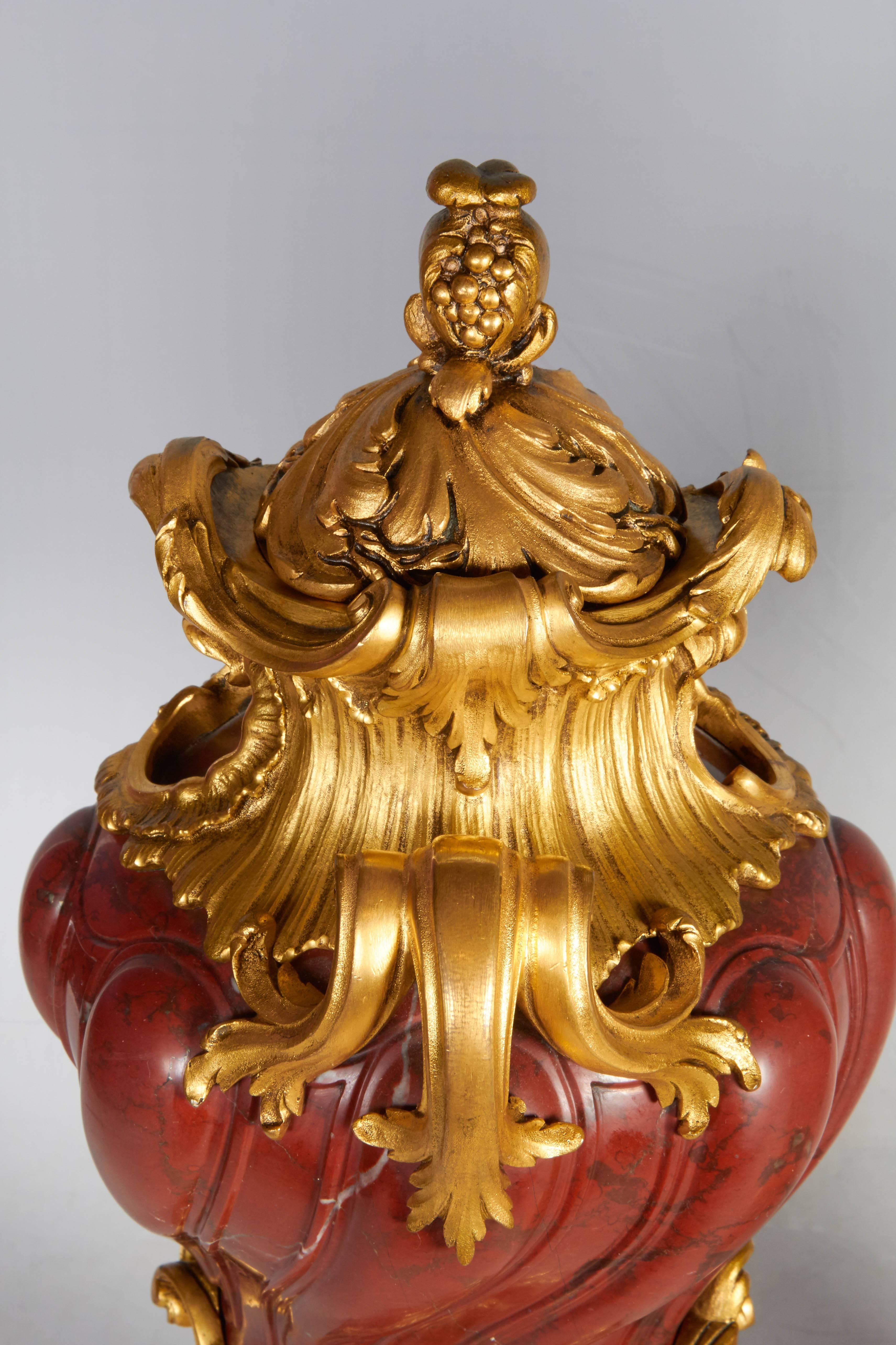 Pair of Antique French Transitional Ormolu-Mounted Rouge Griotte Marble Vases In Excellent Condition For Sale In New York, NY