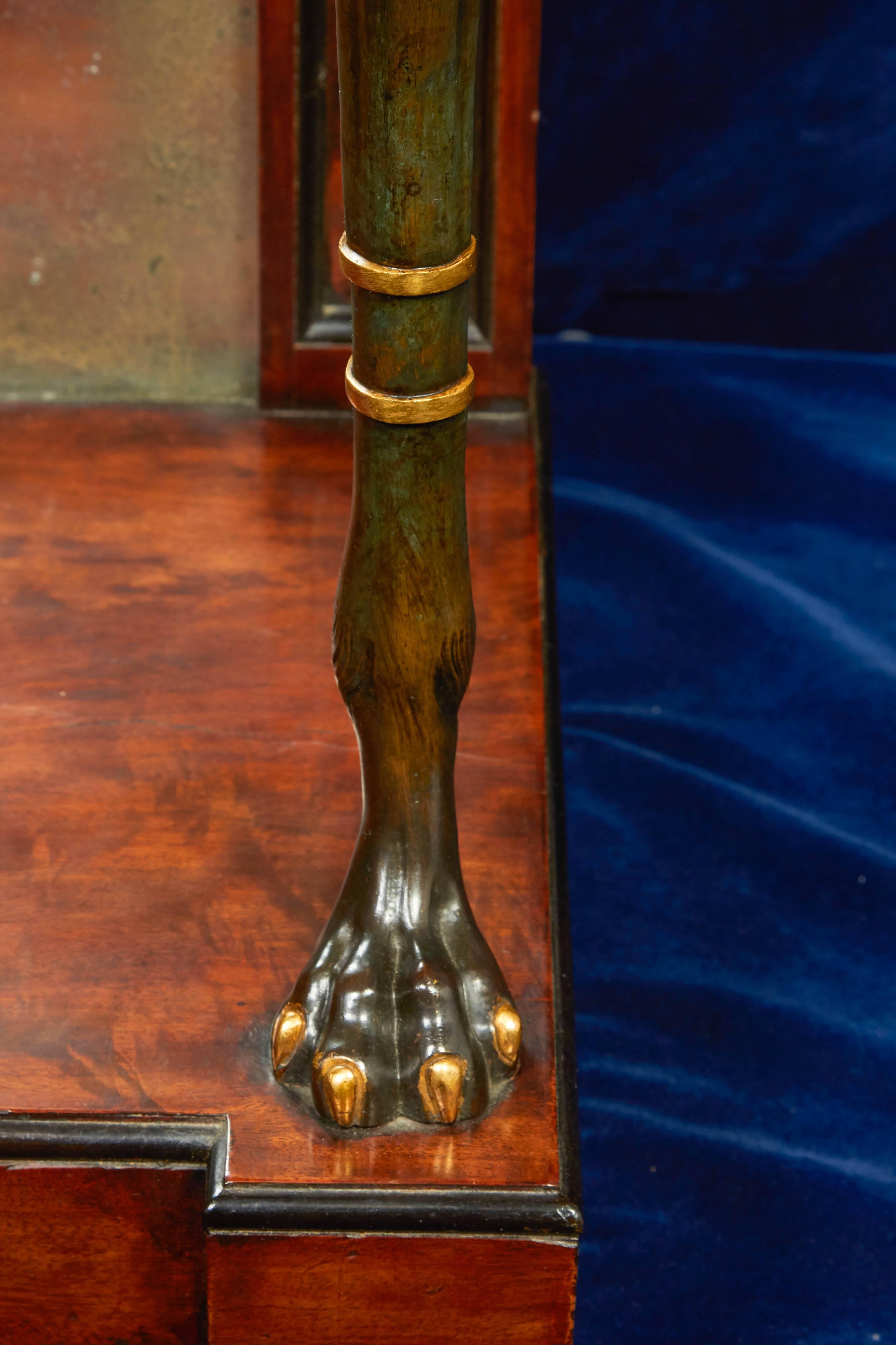 Zwei Regency-Konsolentische aus Mahagoni oder Bronze im Regency-Stil in der Art von George Smith (Englisch) im Angebot