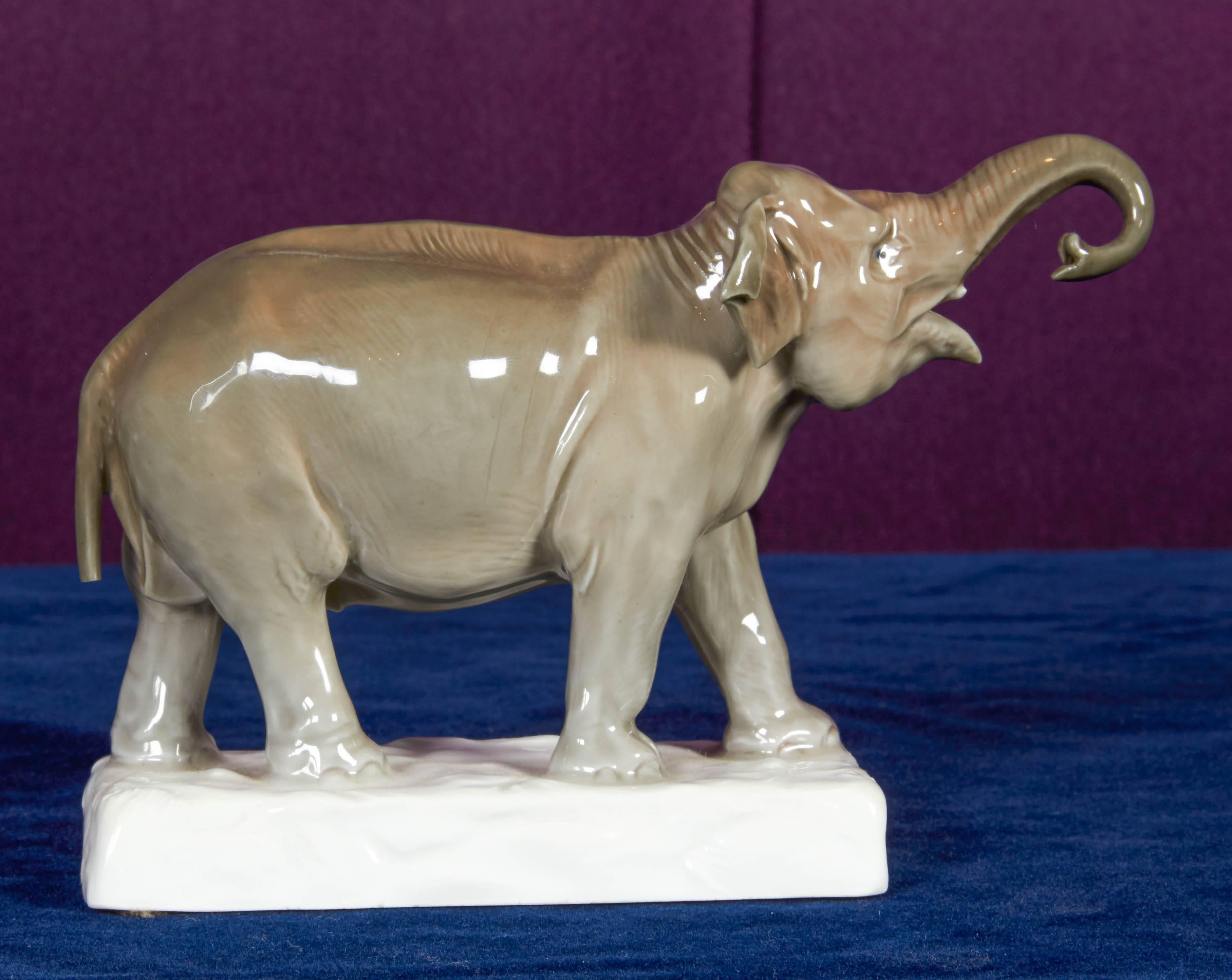 Meissener Porzellanfigur eines Elefanten (Art nouveau)