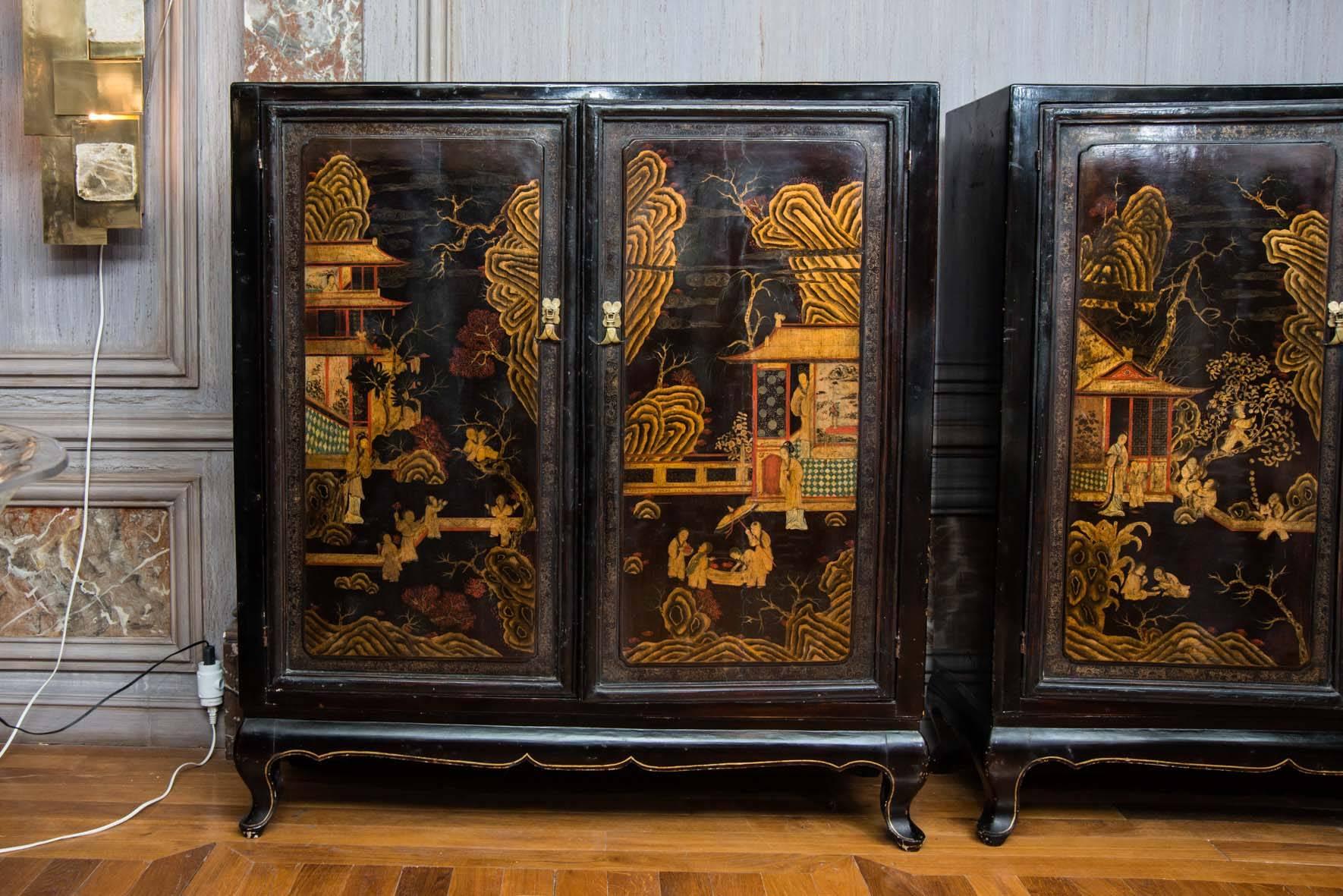 Elegant Pair of Chinese Cabinets In Excellent Condition In Saint-Ouen (PARIS), FR