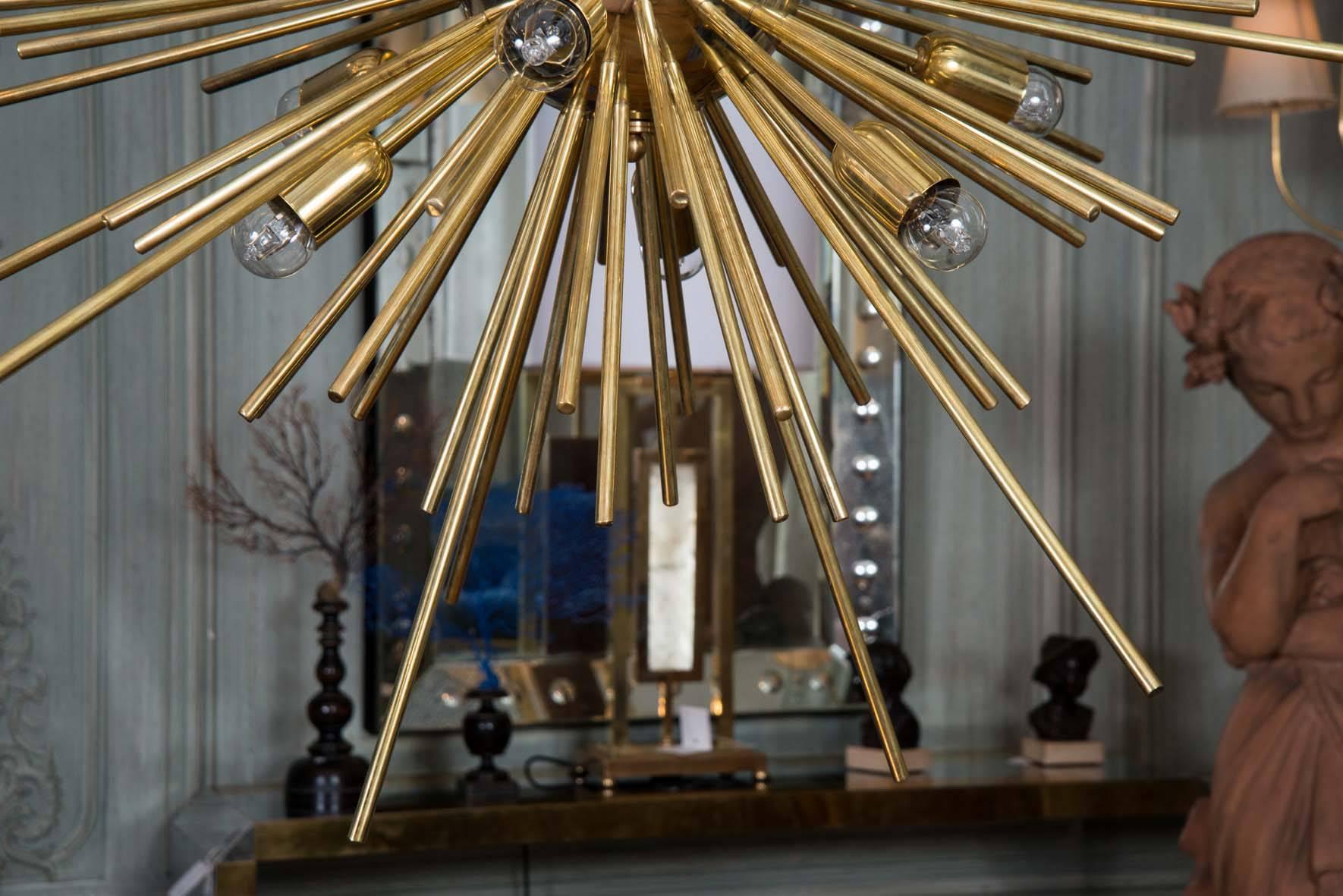Sputnik Brass Chandelier In Excellent Condition In Saint-Ouen (PARIS), FR