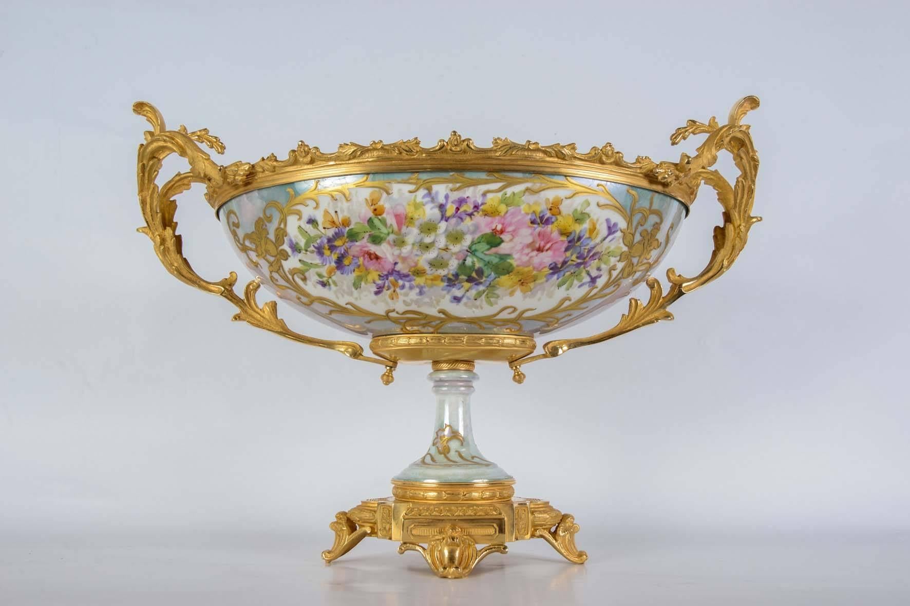 19th Century Gorgeous Porcelain of Sèvres Center of Table For Sale