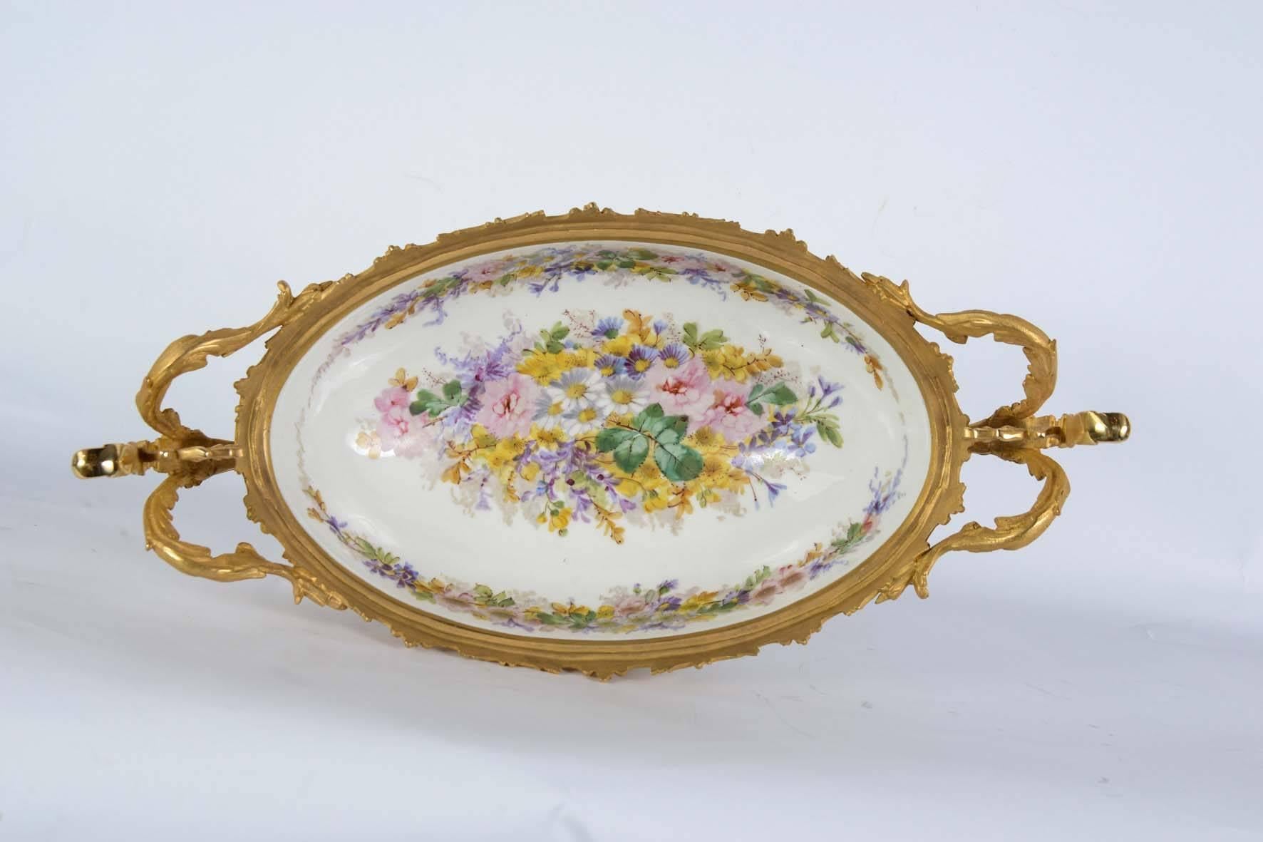 Gorgeous Porcelain of Sèvres Center of Table For Sale 2
