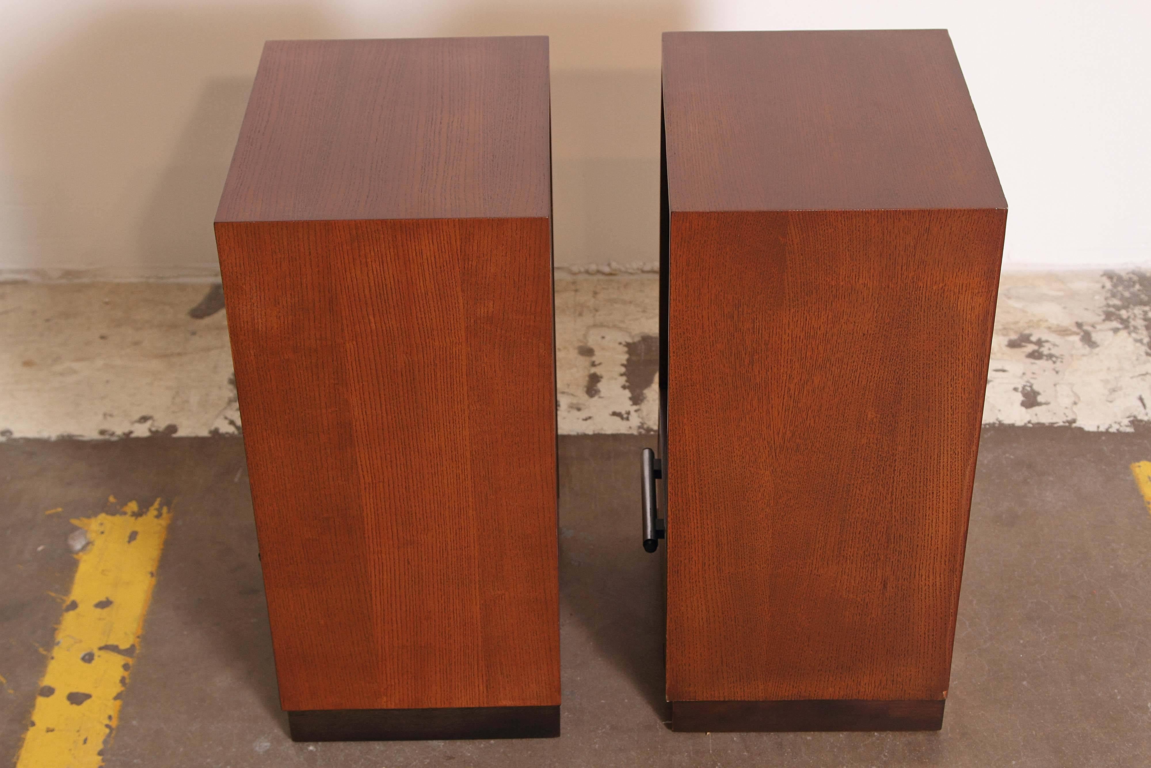 Mid-20th Century Gilbert Rohde Herman Miller Art Deco 1933 World's Fair Nightstands Matched Pair For Sale
