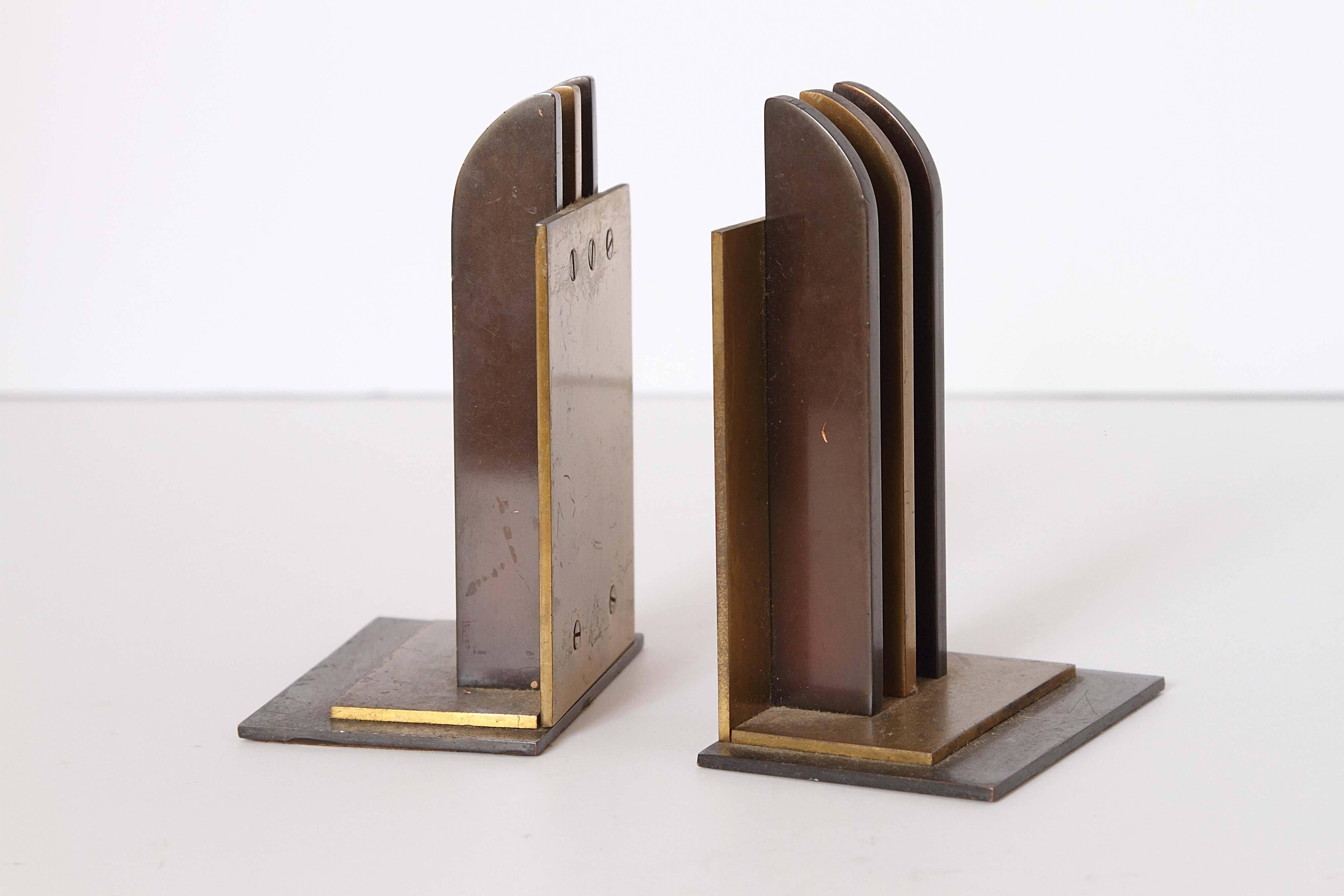  Chase Art Deco Machine Age Bookend Designs, Walter Von Nessen, Gerth & Gerth For Sale 1