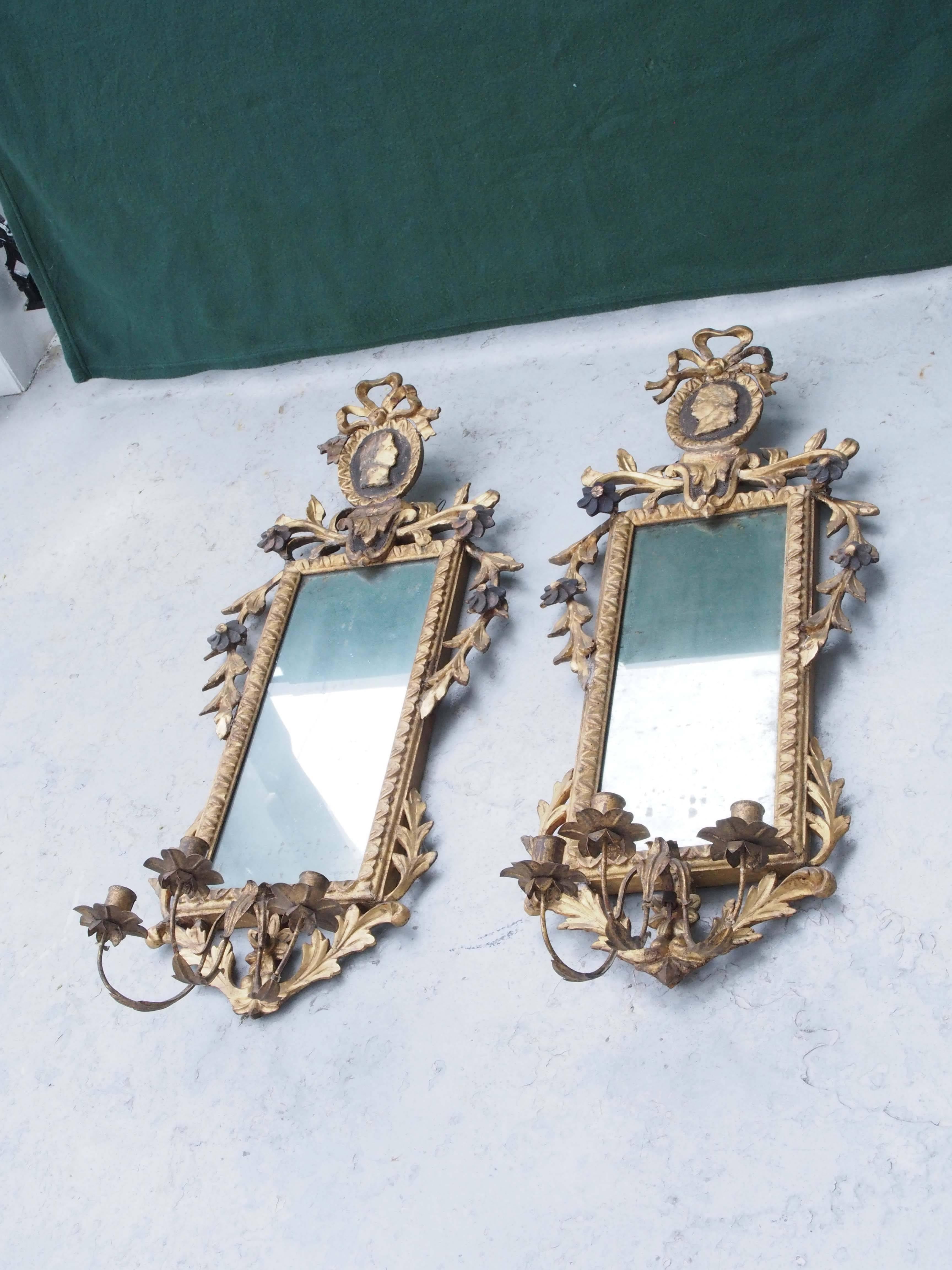Pair of Italian Louis XVI Giltwood Mirrored Appliqués 4