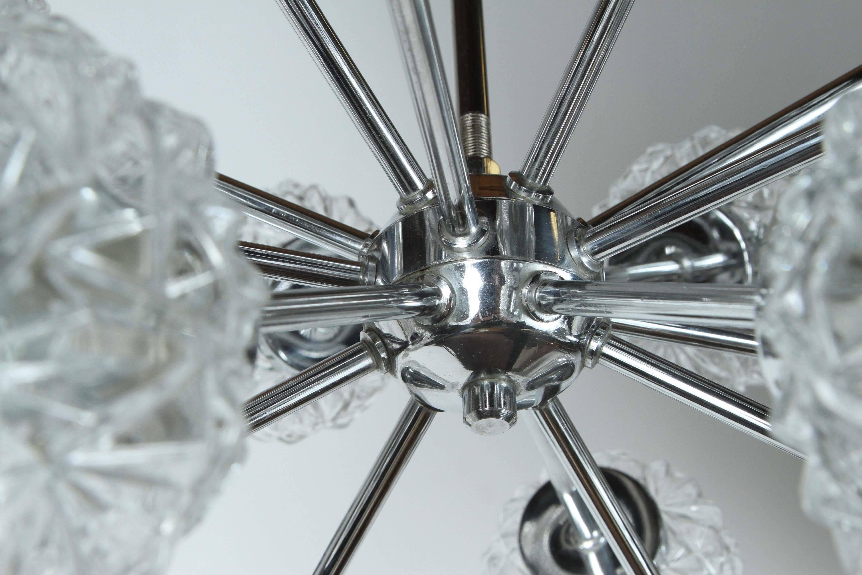 Eighteen-Arm German Sputnik Chandelier In Good Condition For Sale In New York, NY