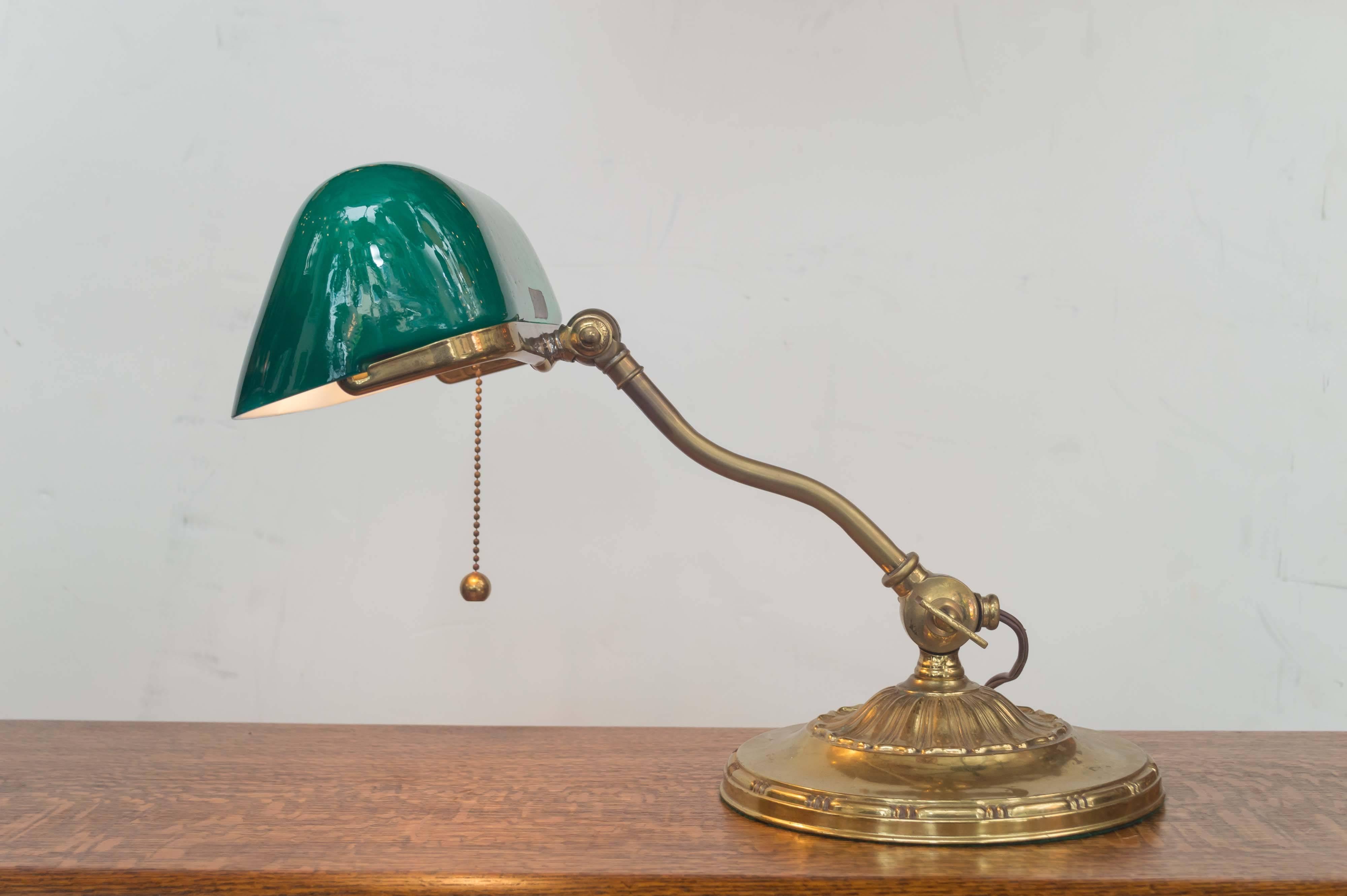 Emeralite Banker's Desk Lamp In Excellent Condition In Petaluma, CA