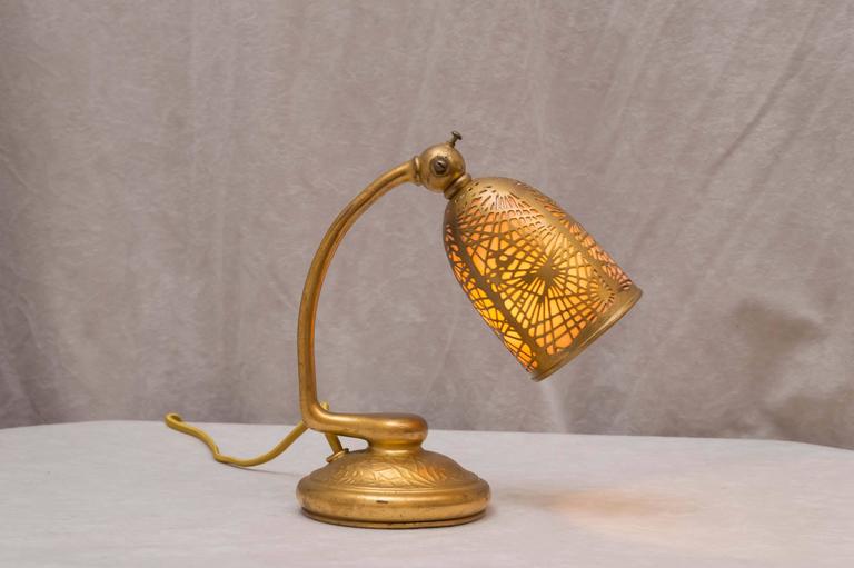 Tiffany Studios Gilt Bronze Pine Needle Desk Lamp At 1stdibs