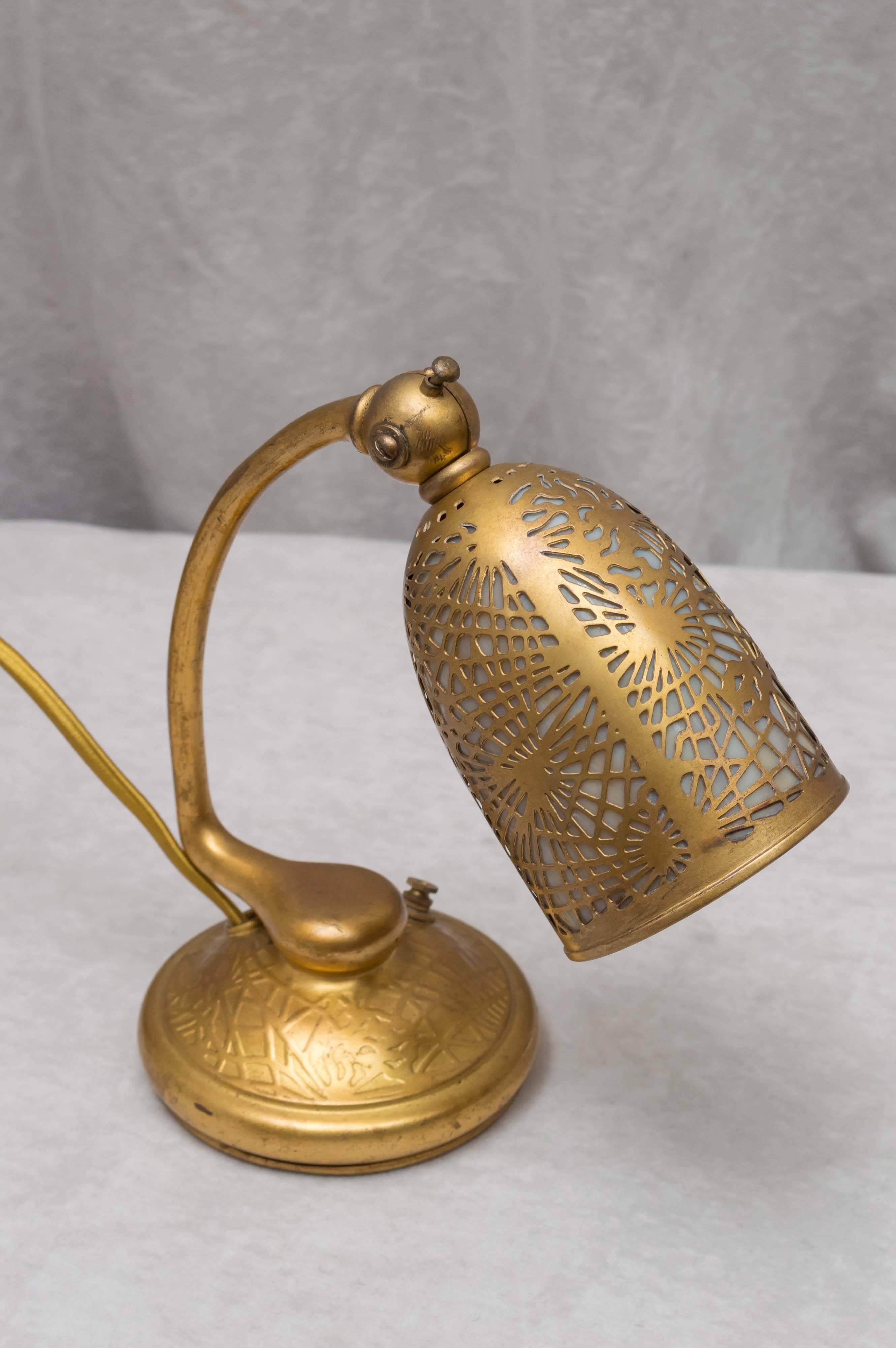 Tiffany Studios Gilt Bronze Pine Needle Desk Lamp 2