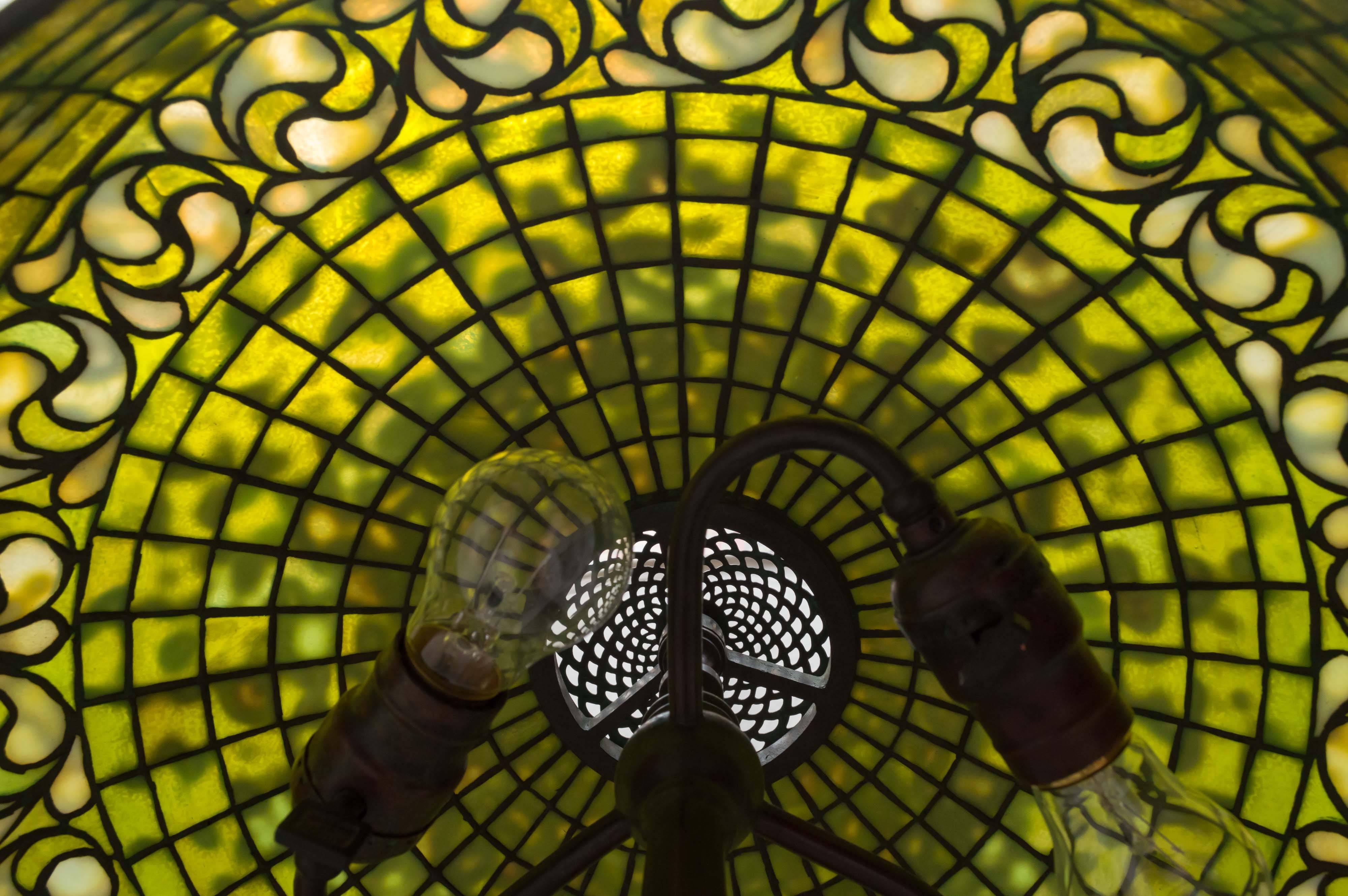 how to clean a tiffany lamp