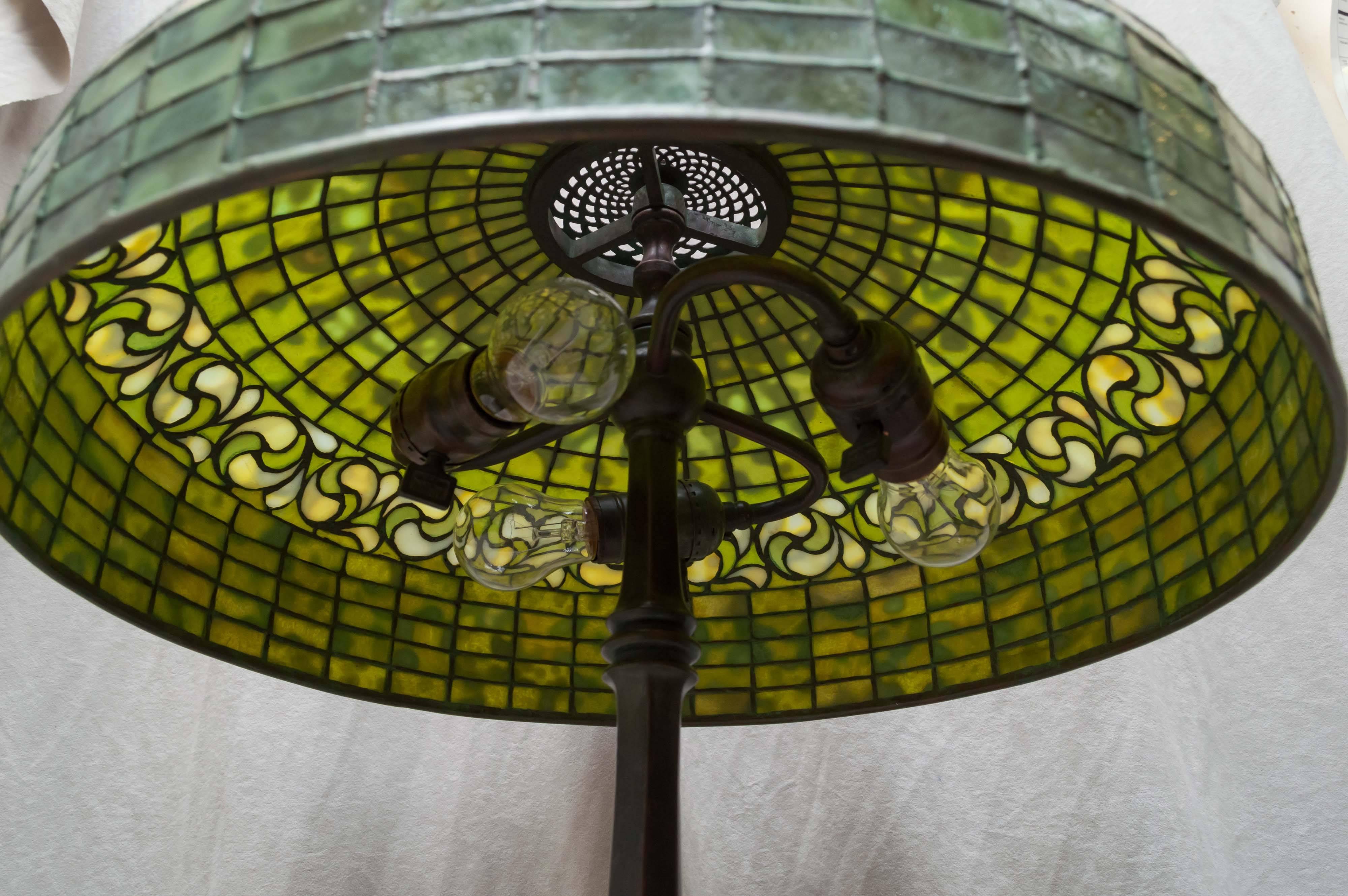 Patinated Tiffany Studios Swirling Leaf Table Lamp