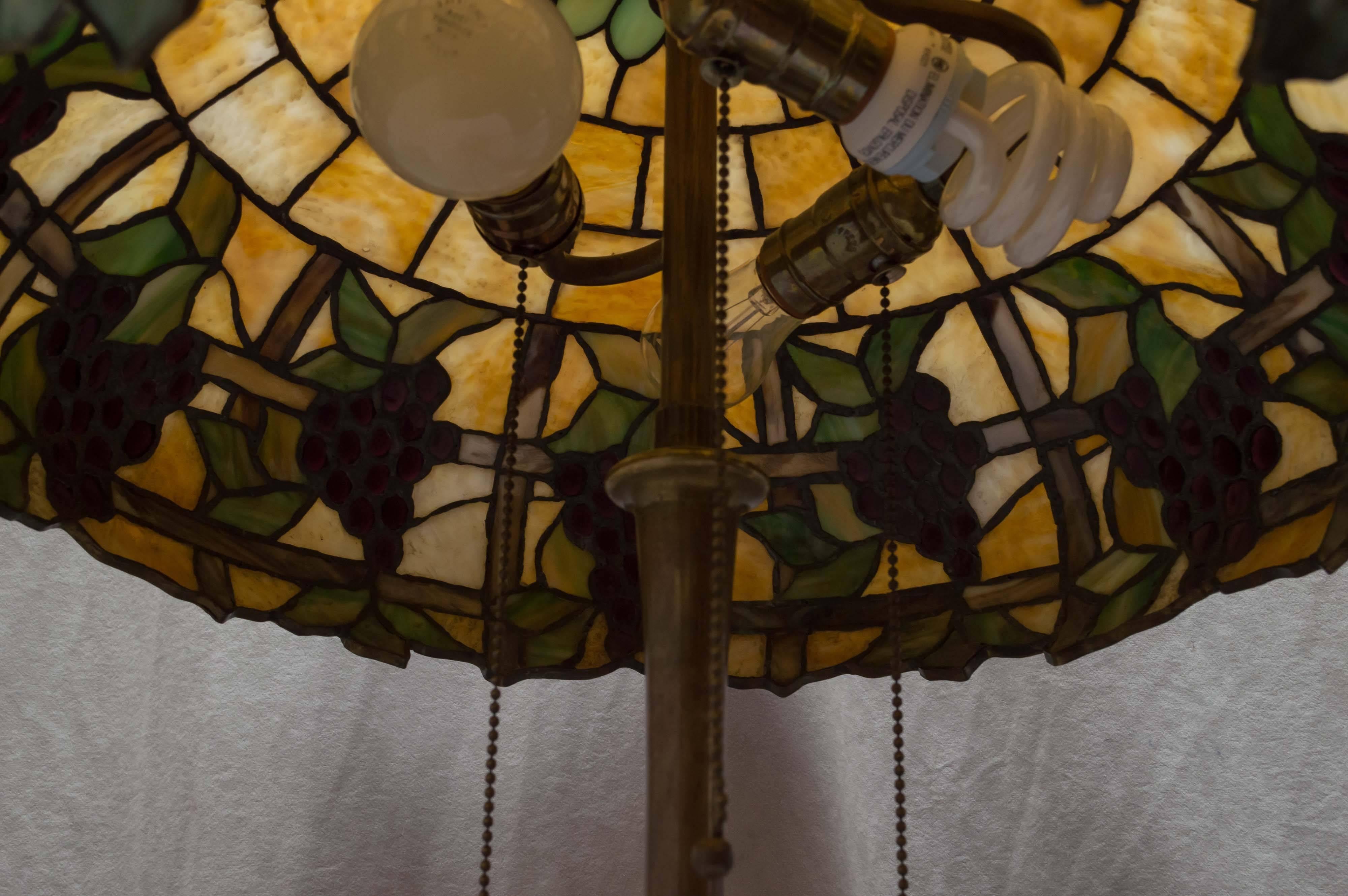 American Leaded Glass Table Lamp, circa 1910, Grape Theme