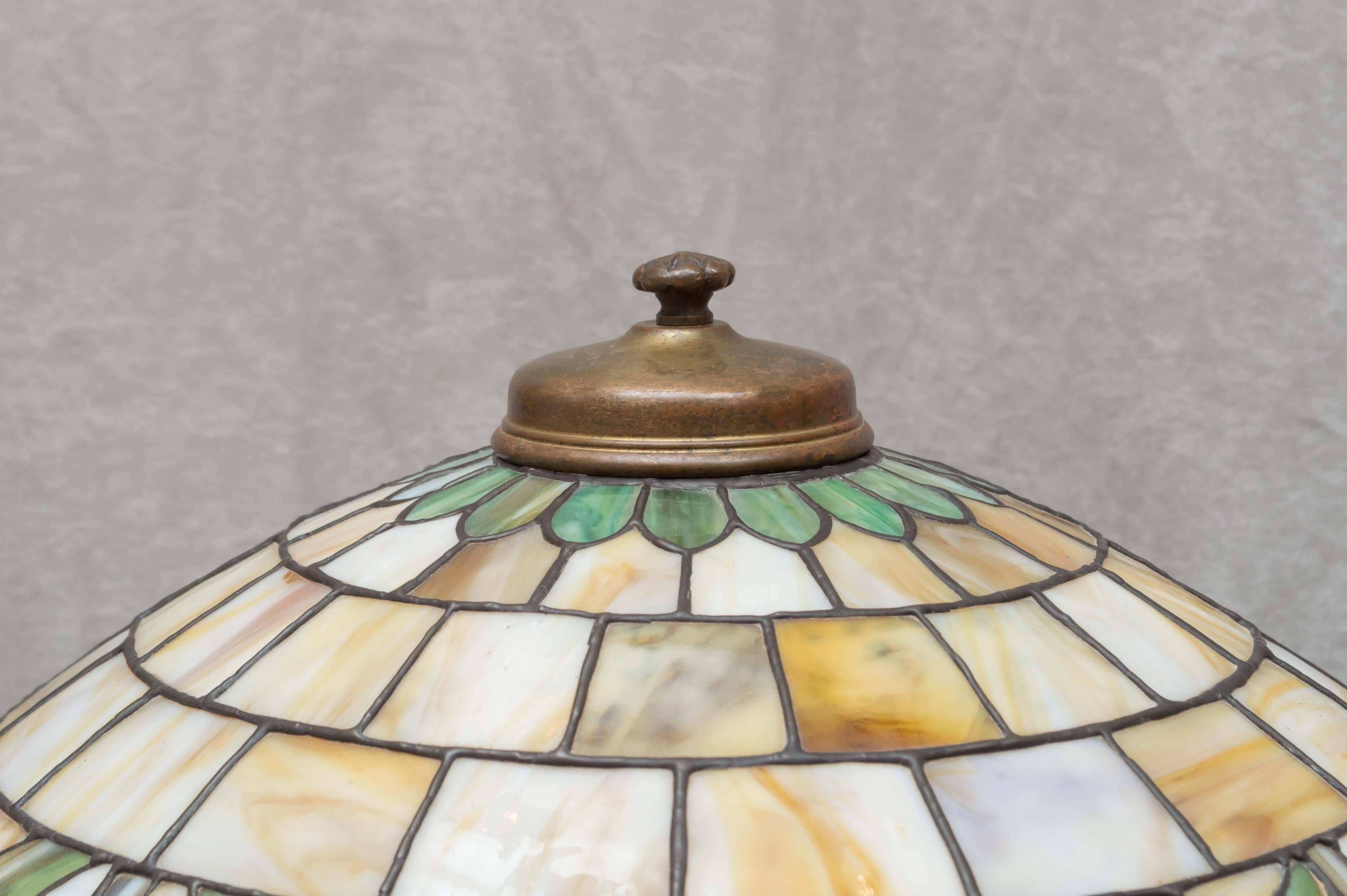 20th Century Leaded Glass Table Lamp, circa 1910, Grape Theme