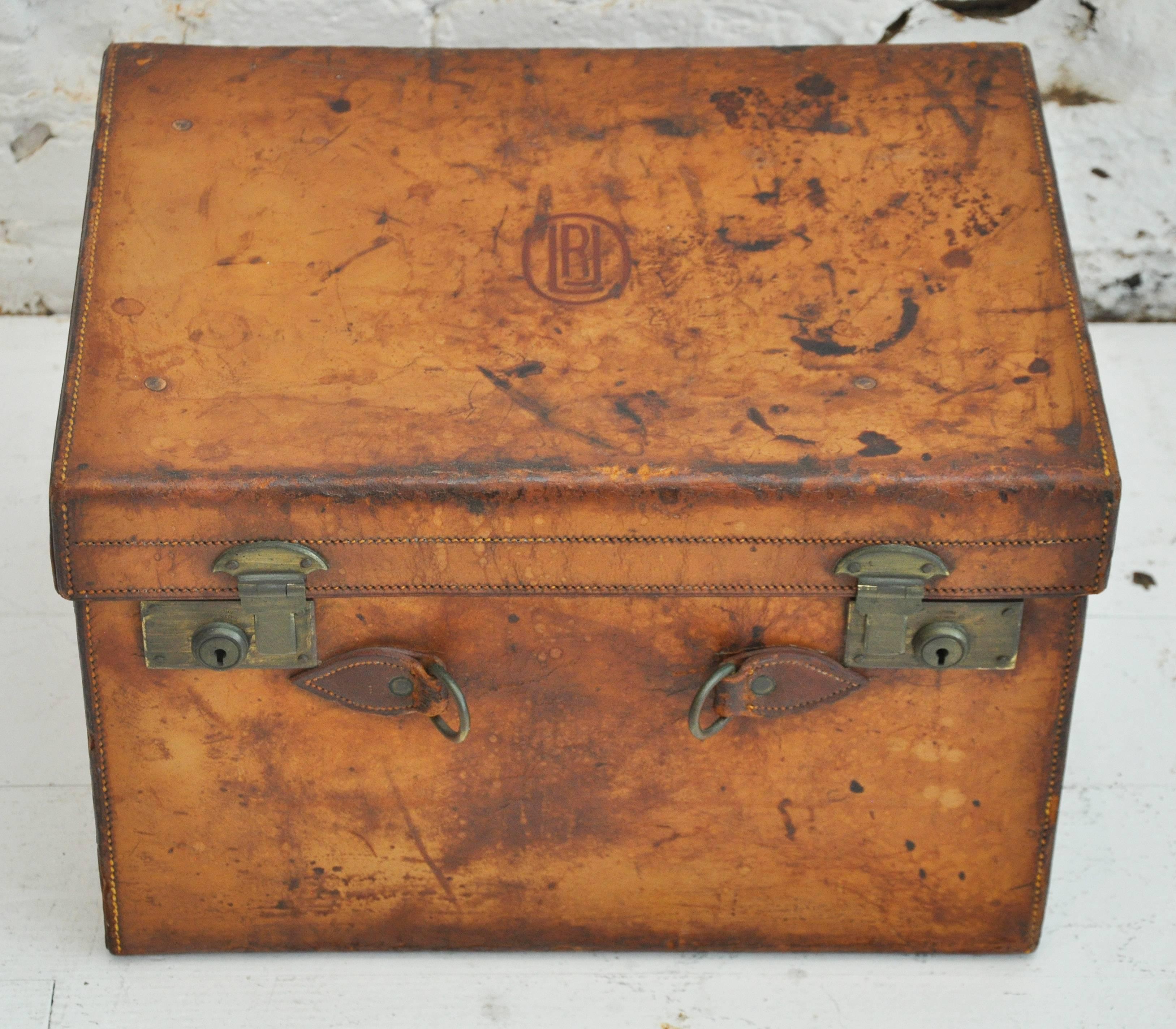 Early 20th Century Large English Leather Hatbox