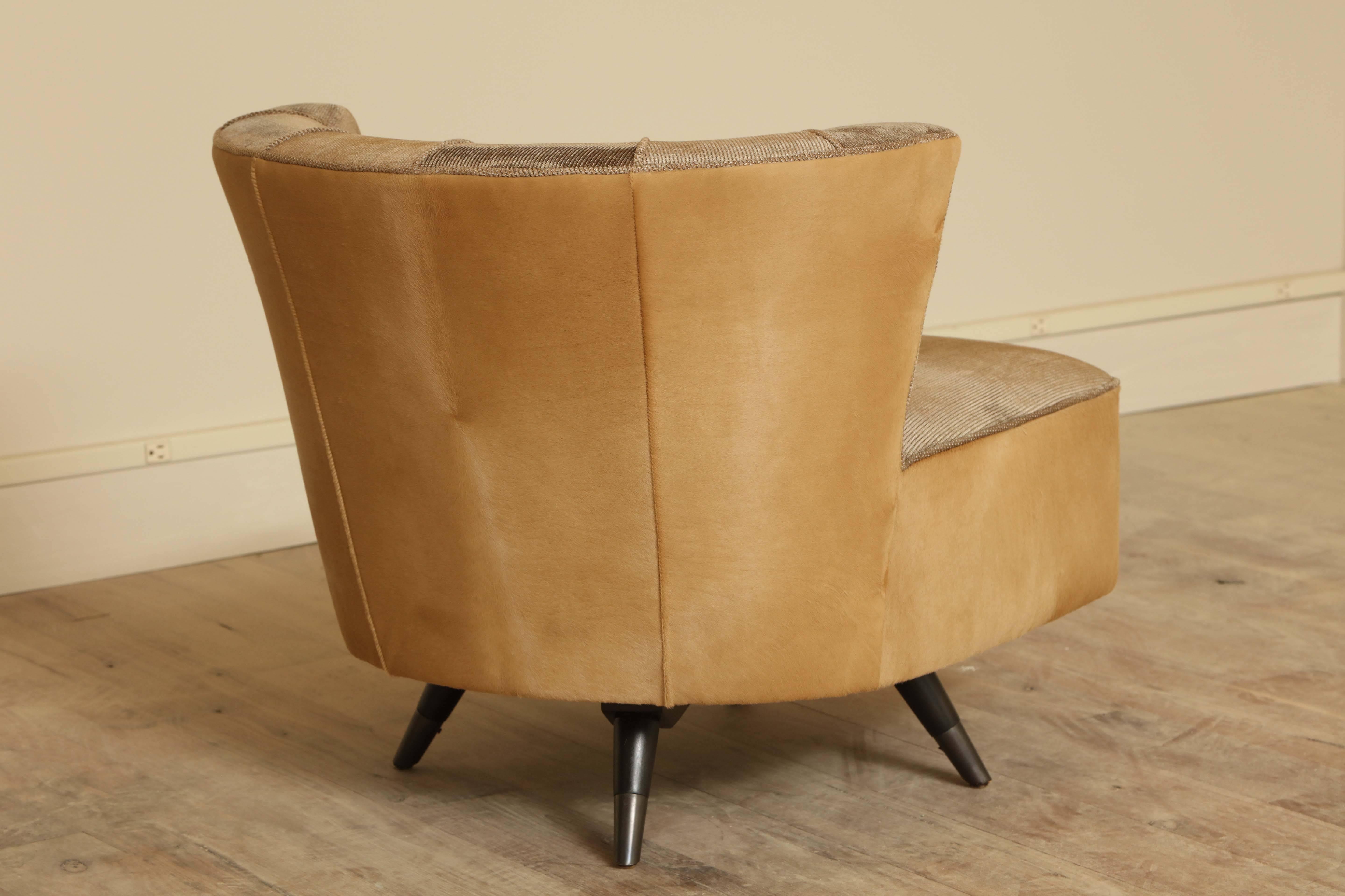 Mid-20th Century Pair of Swivel Chairs