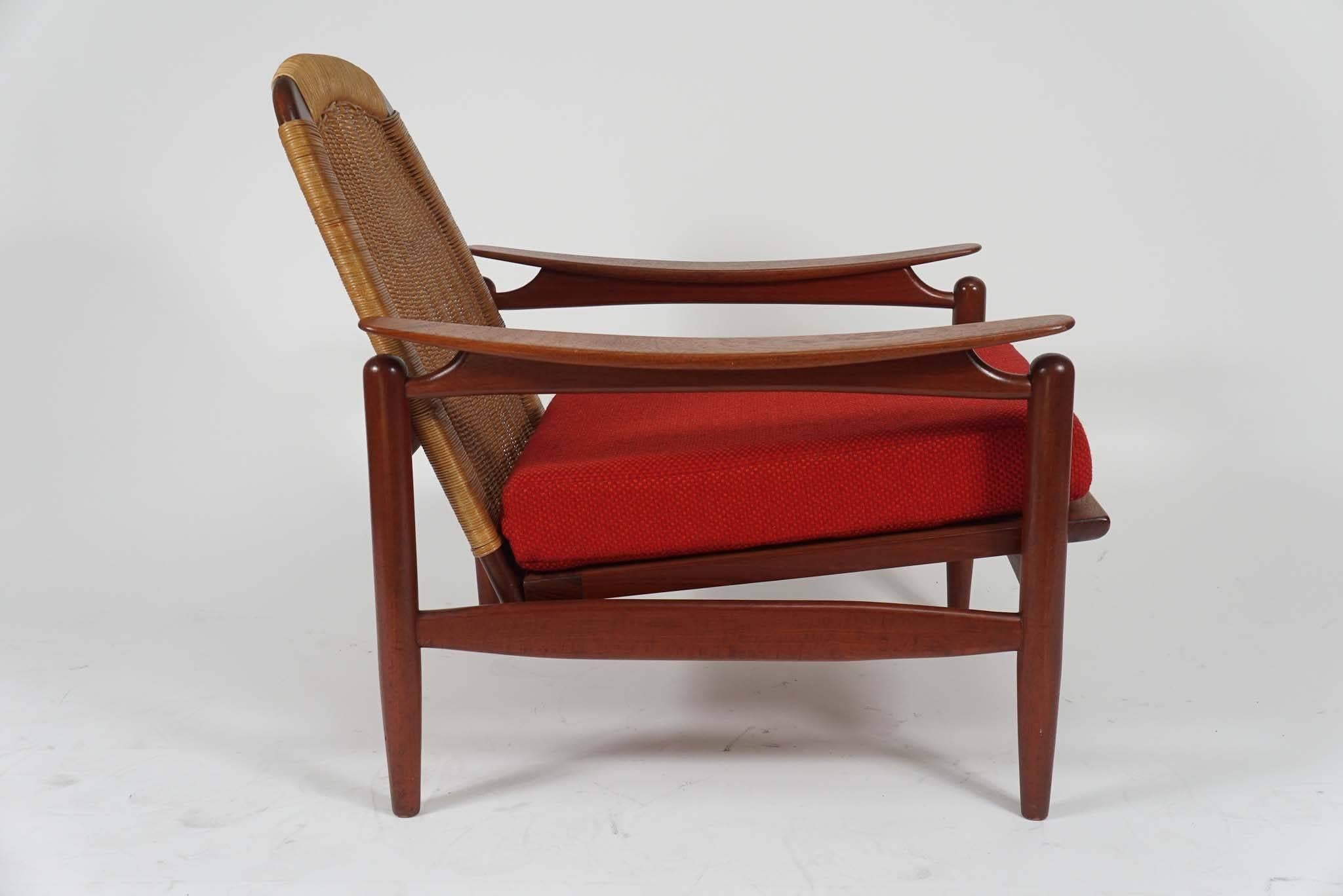 Pair of Danish Modern Lounge Chairs In Good Condition In Kingston, NY