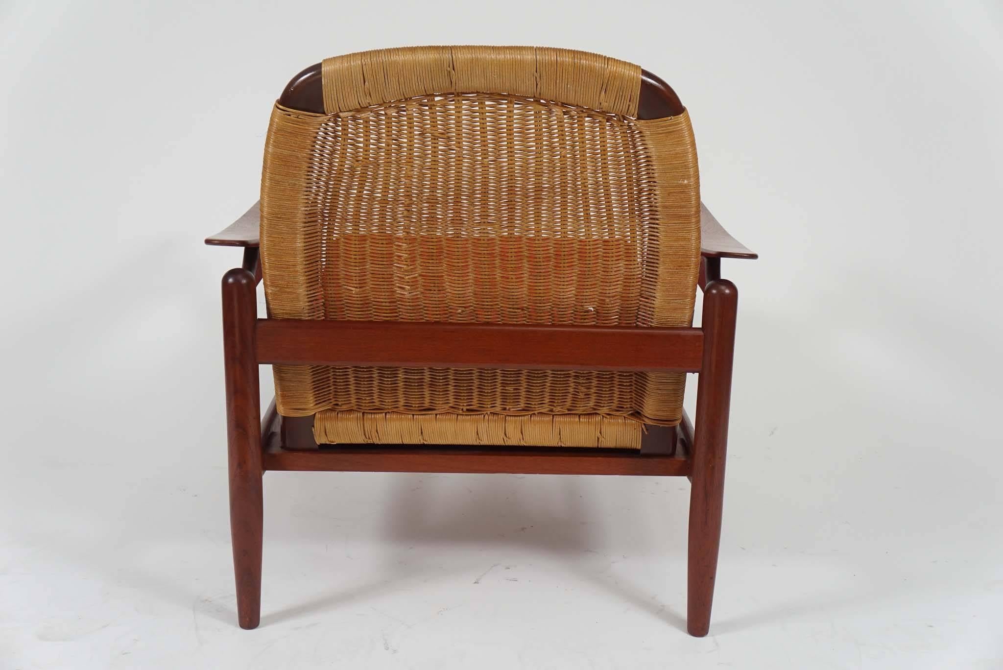 20th Century Pair of Danish Modern Lounge Chairs