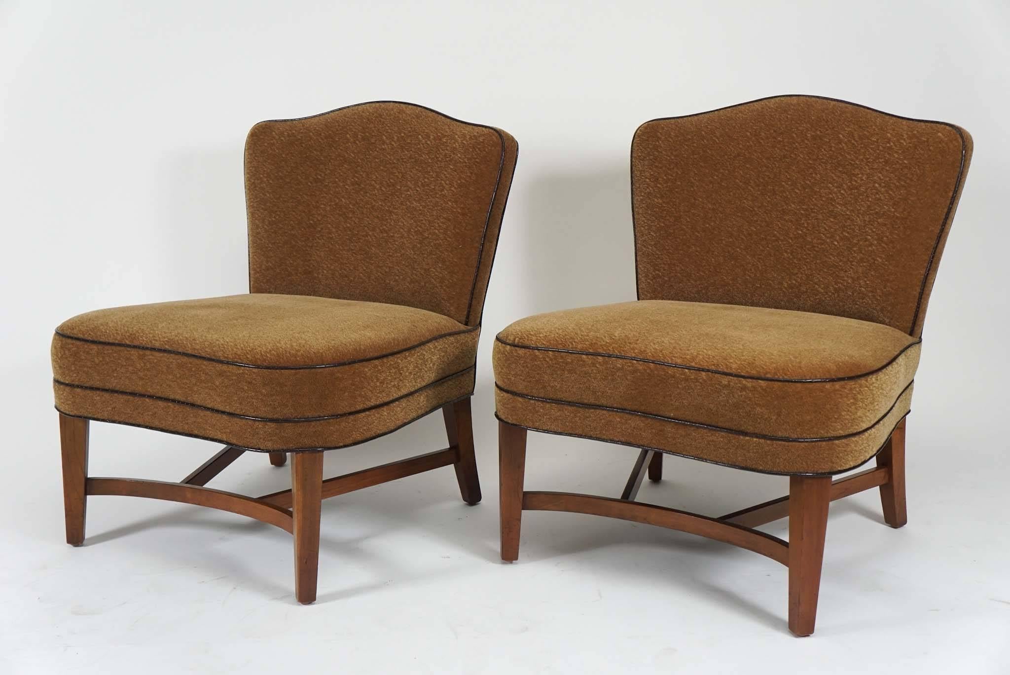 Mid-Century Modern Pair of Fabulous Mid-Century Slipper Chairs
